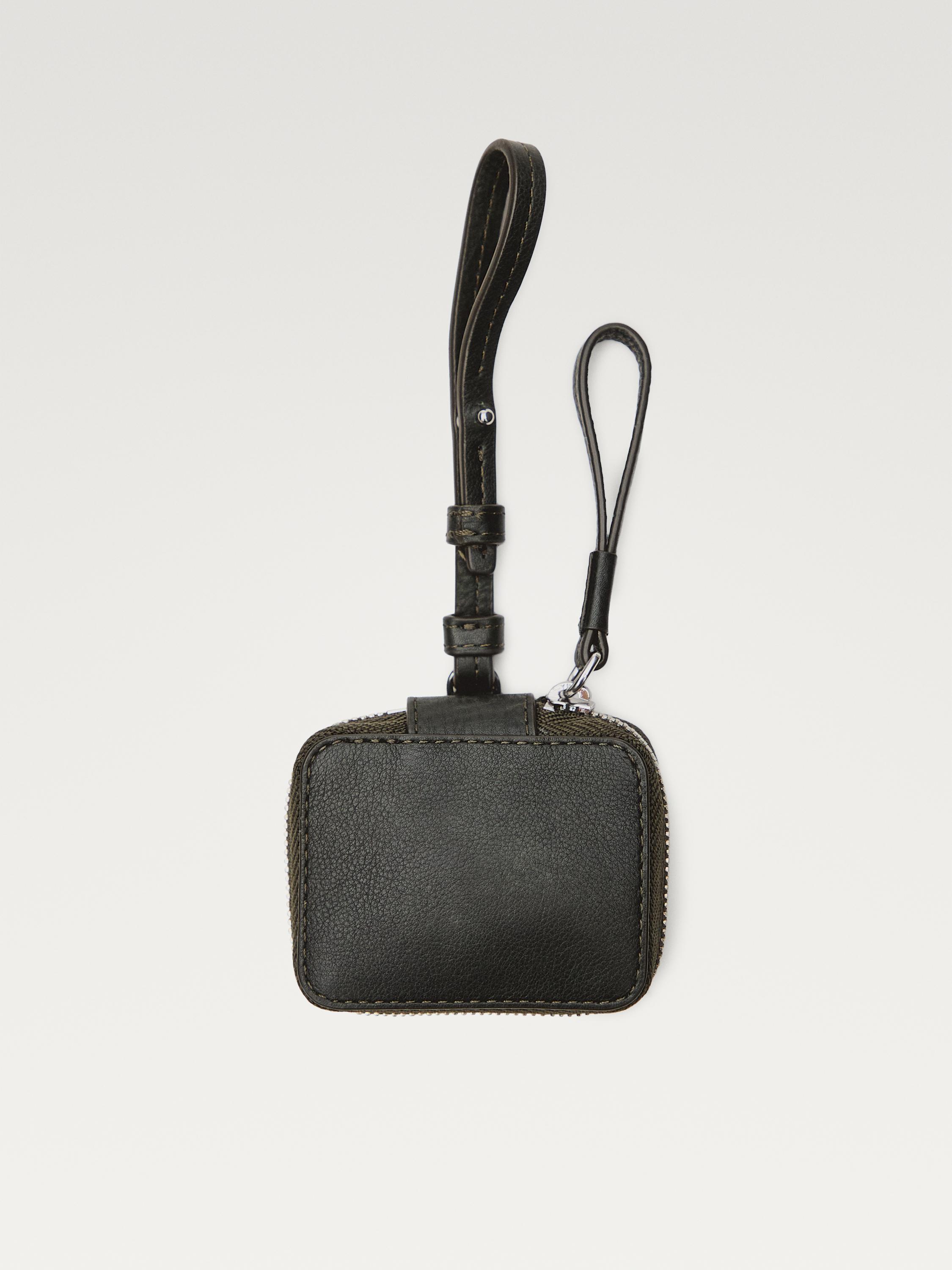 נרתיק של AirPods מעור נאפה