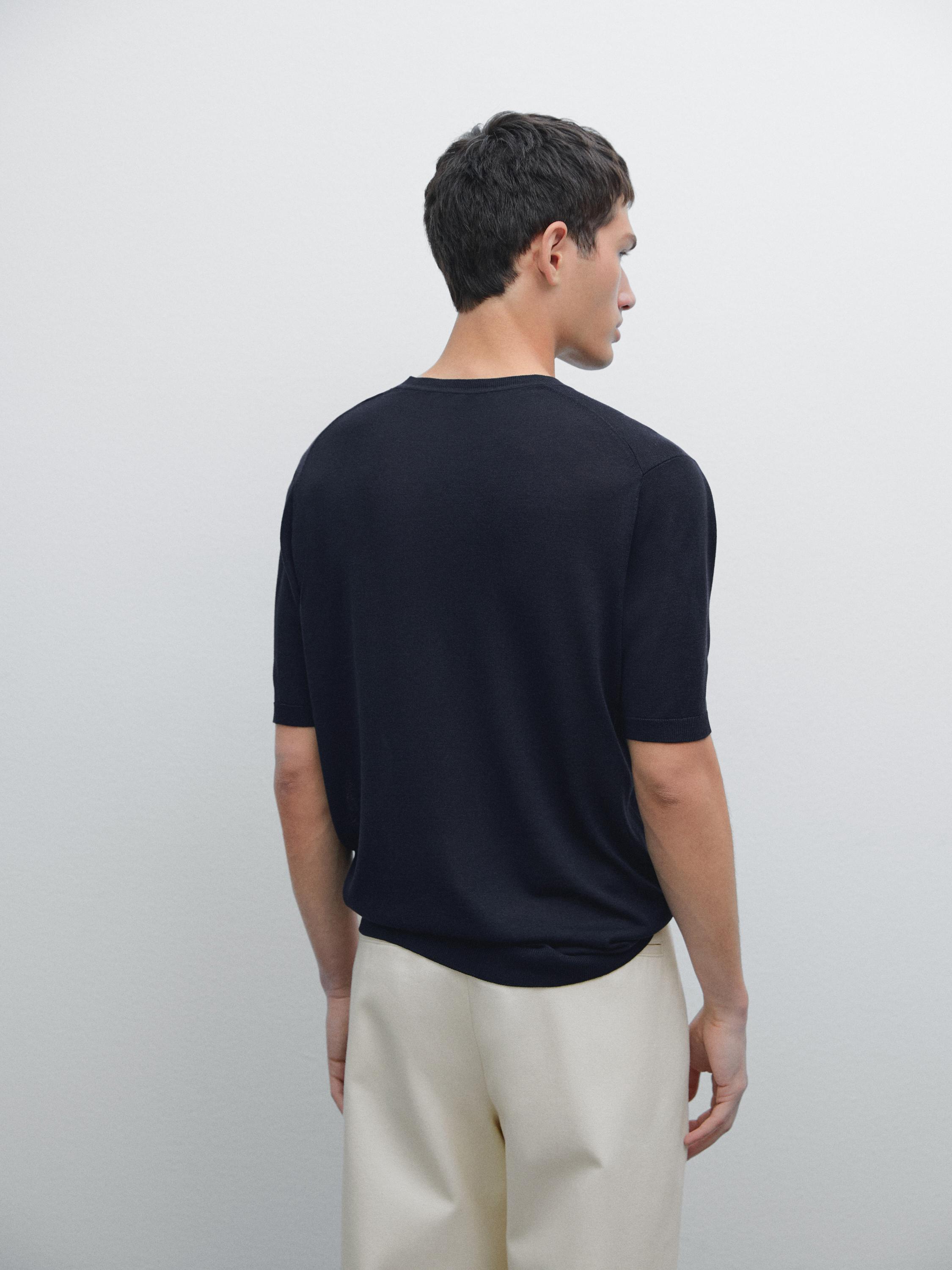 Short sleeve fine knit sweater