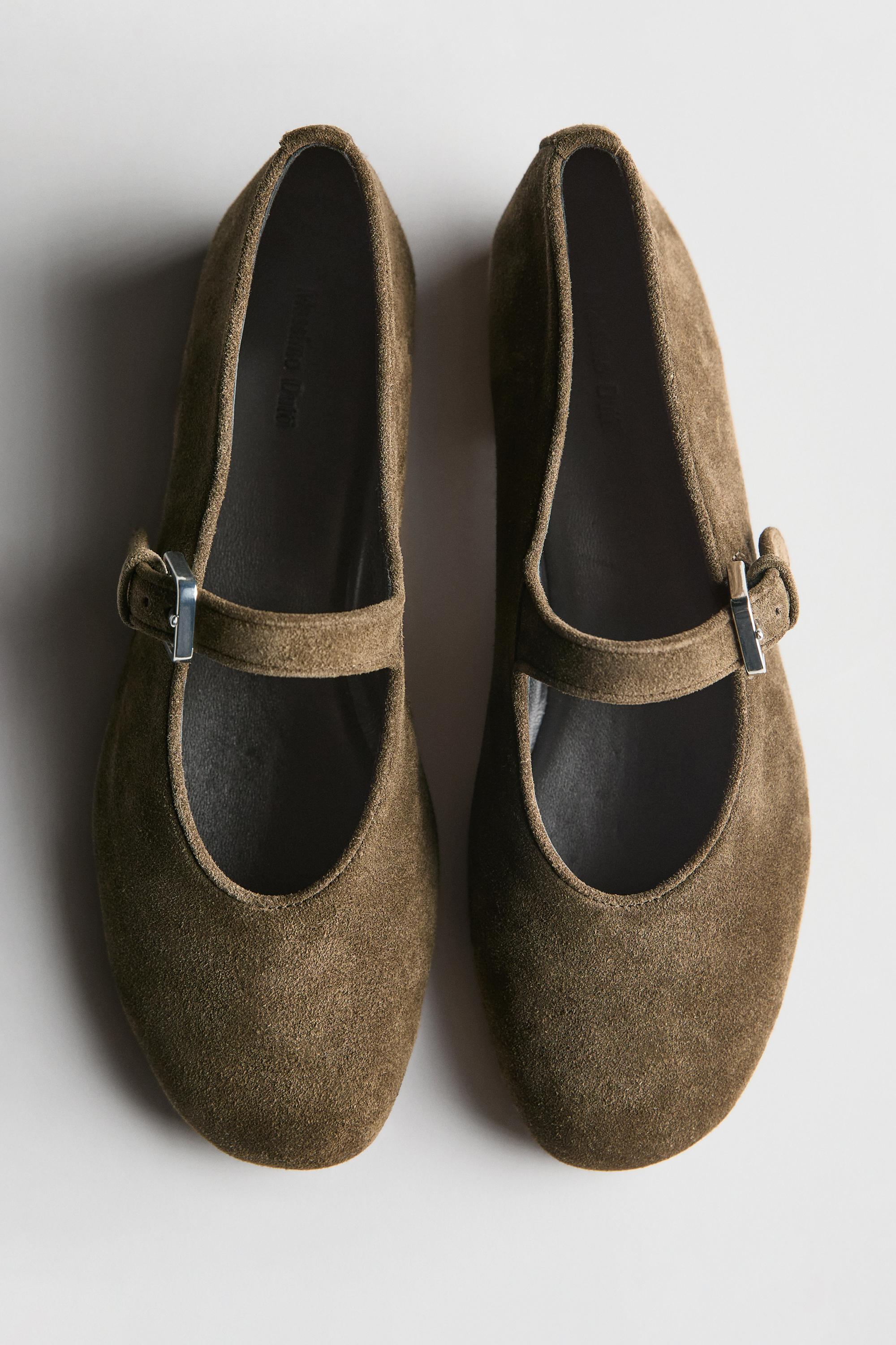 Split leather ballet flats