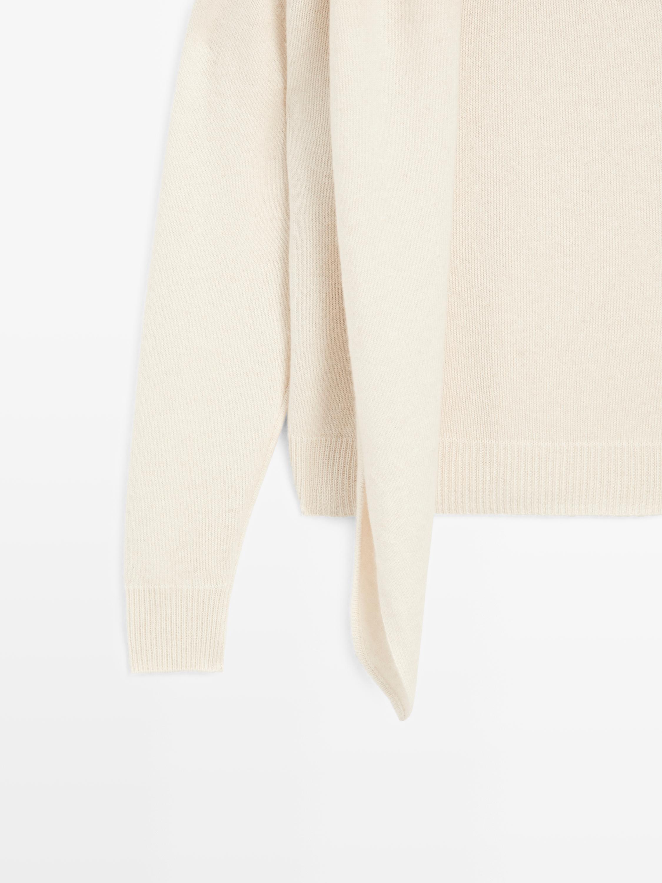 Maglia con colletto a foulard 100% cashmere