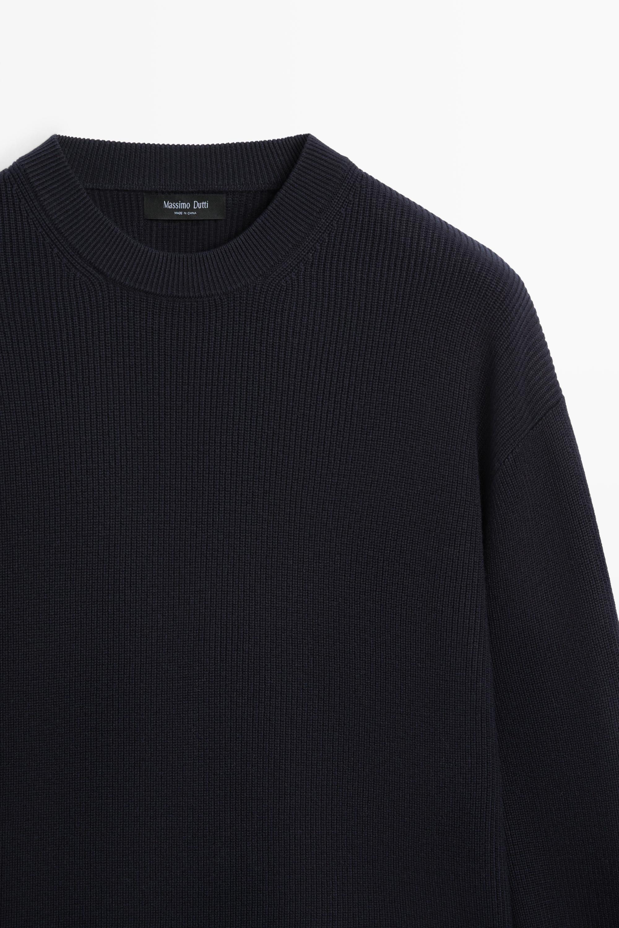 Round neck knit sweater — NAVY BLUE