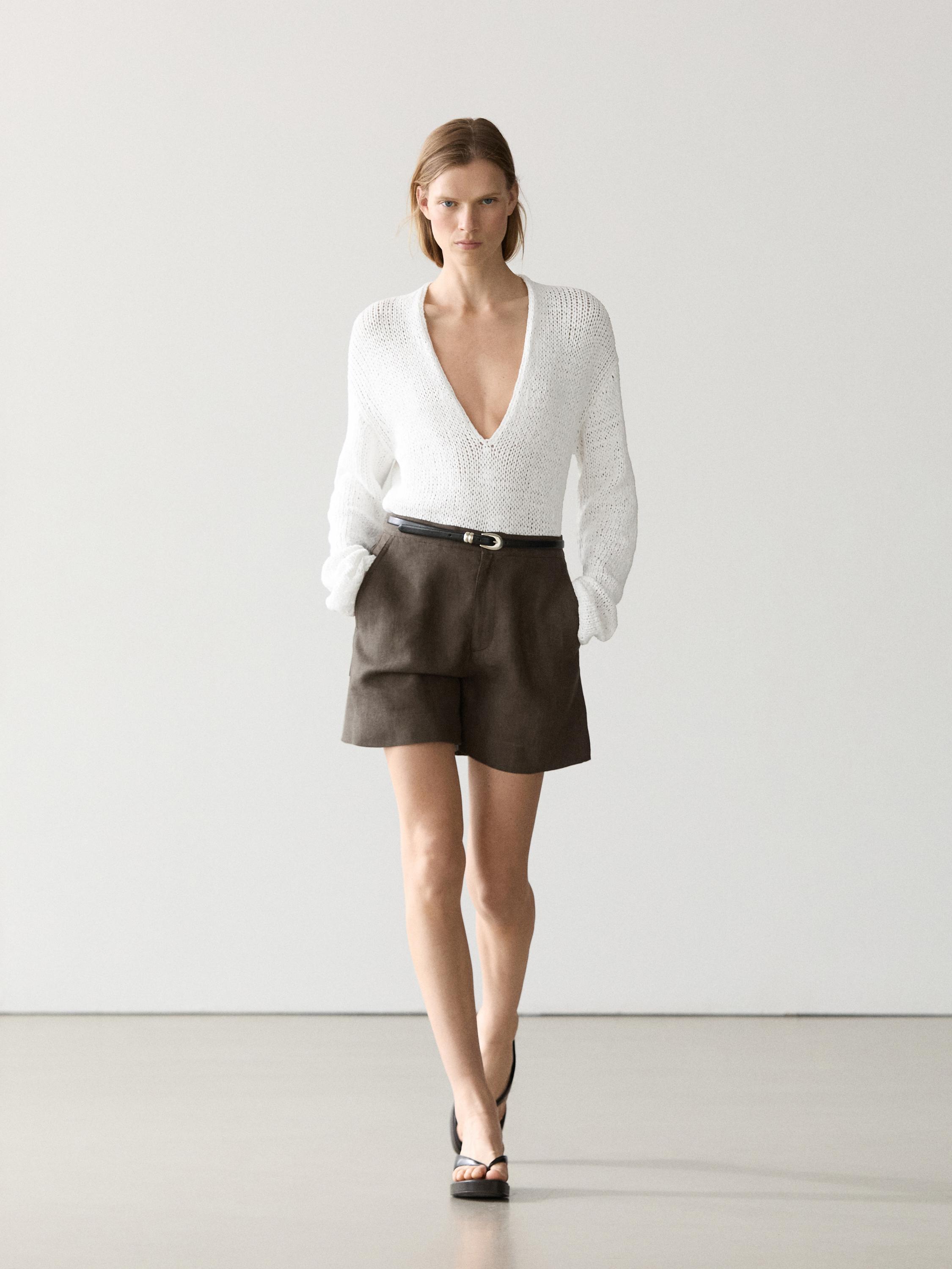 Short linen Bermuda shorts