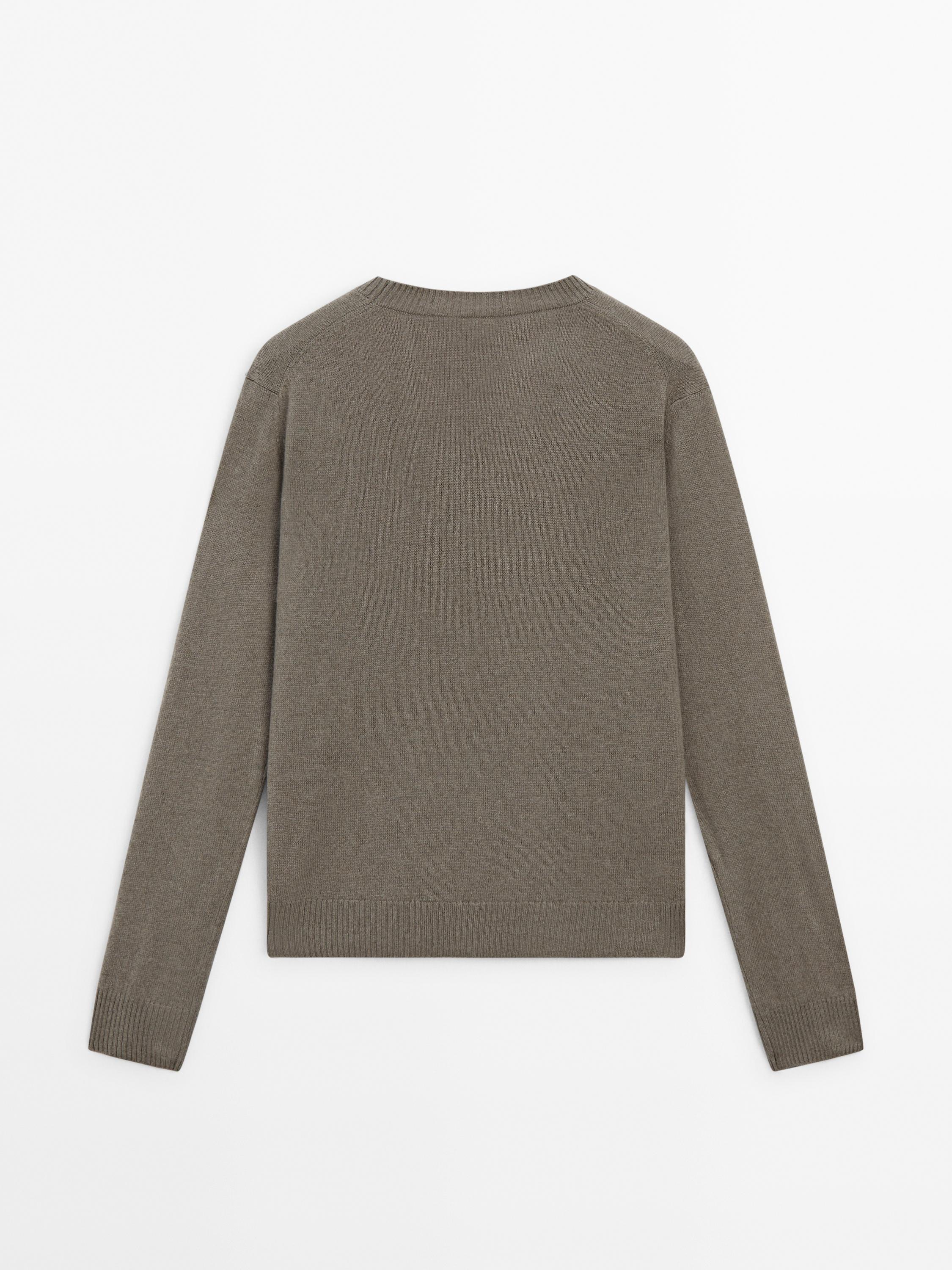 100% cashmere knit sweater