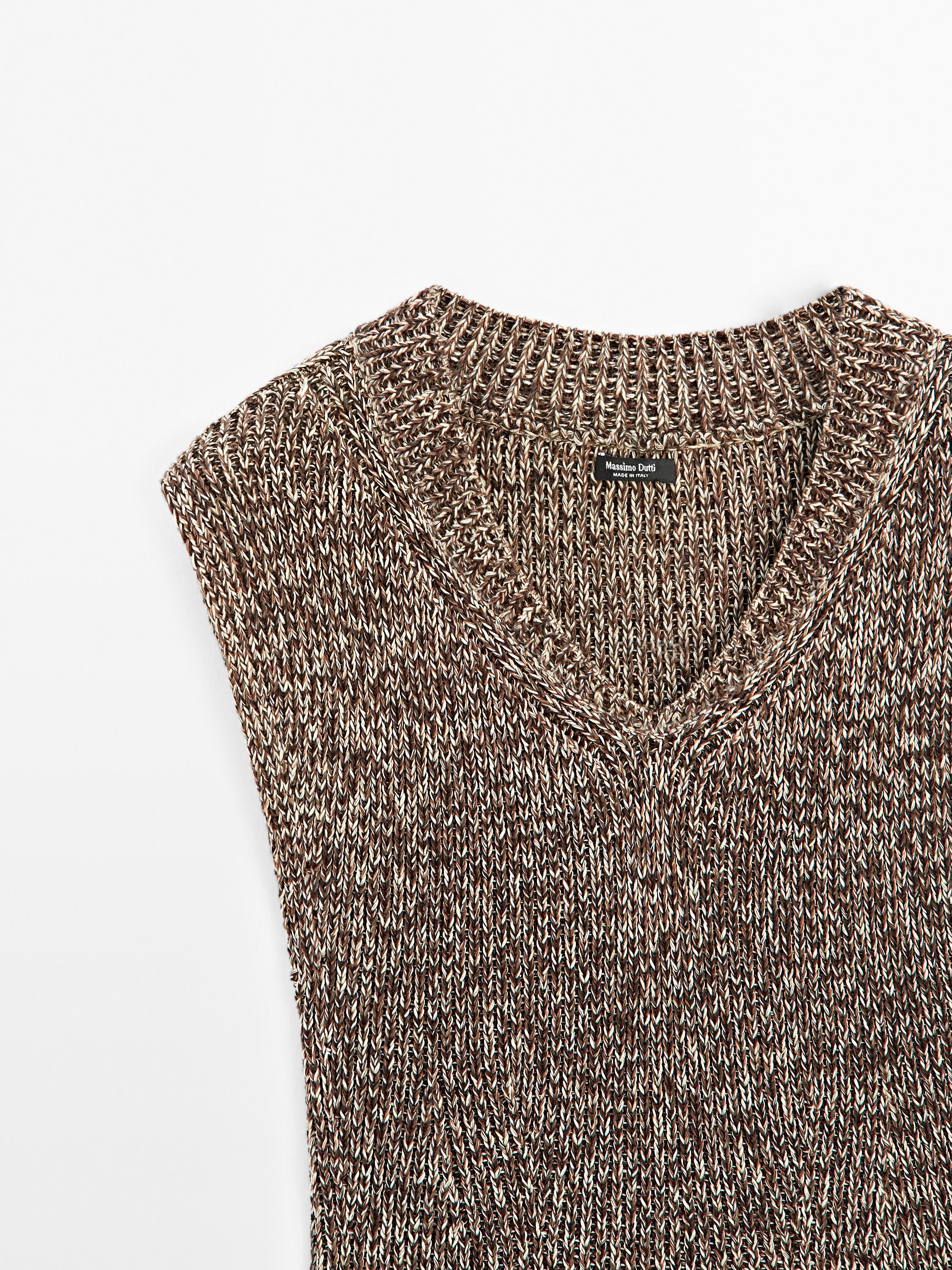 Mouliné cotton V-neck top