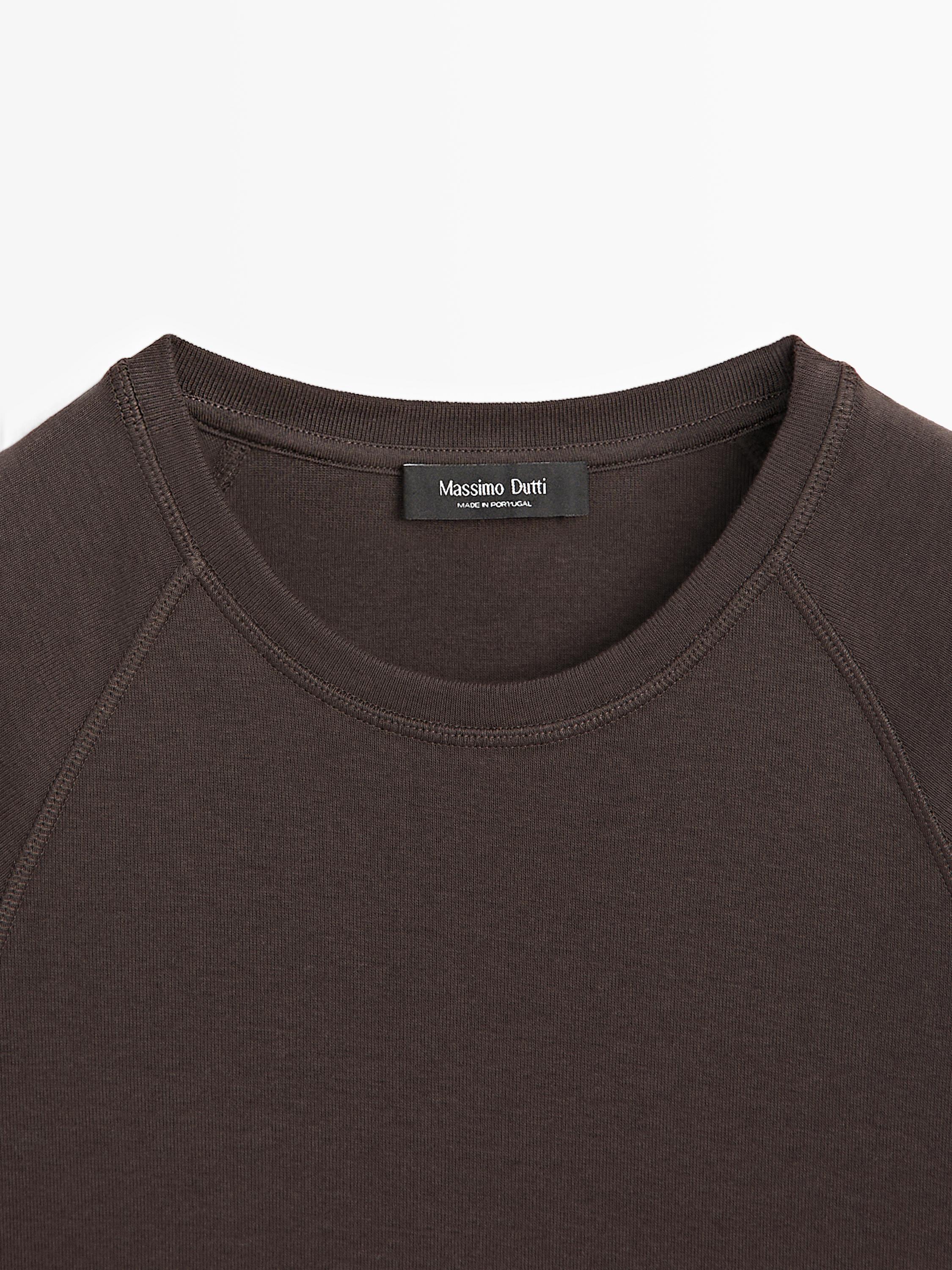 T-shirt en coton à manches longues · Cru, Noir · T-shirts Et Polos | Massimo Dutti T-shirt en coton à manches longues · Cru, Noir · T-shirts Et Polos | Massimo Dutti
