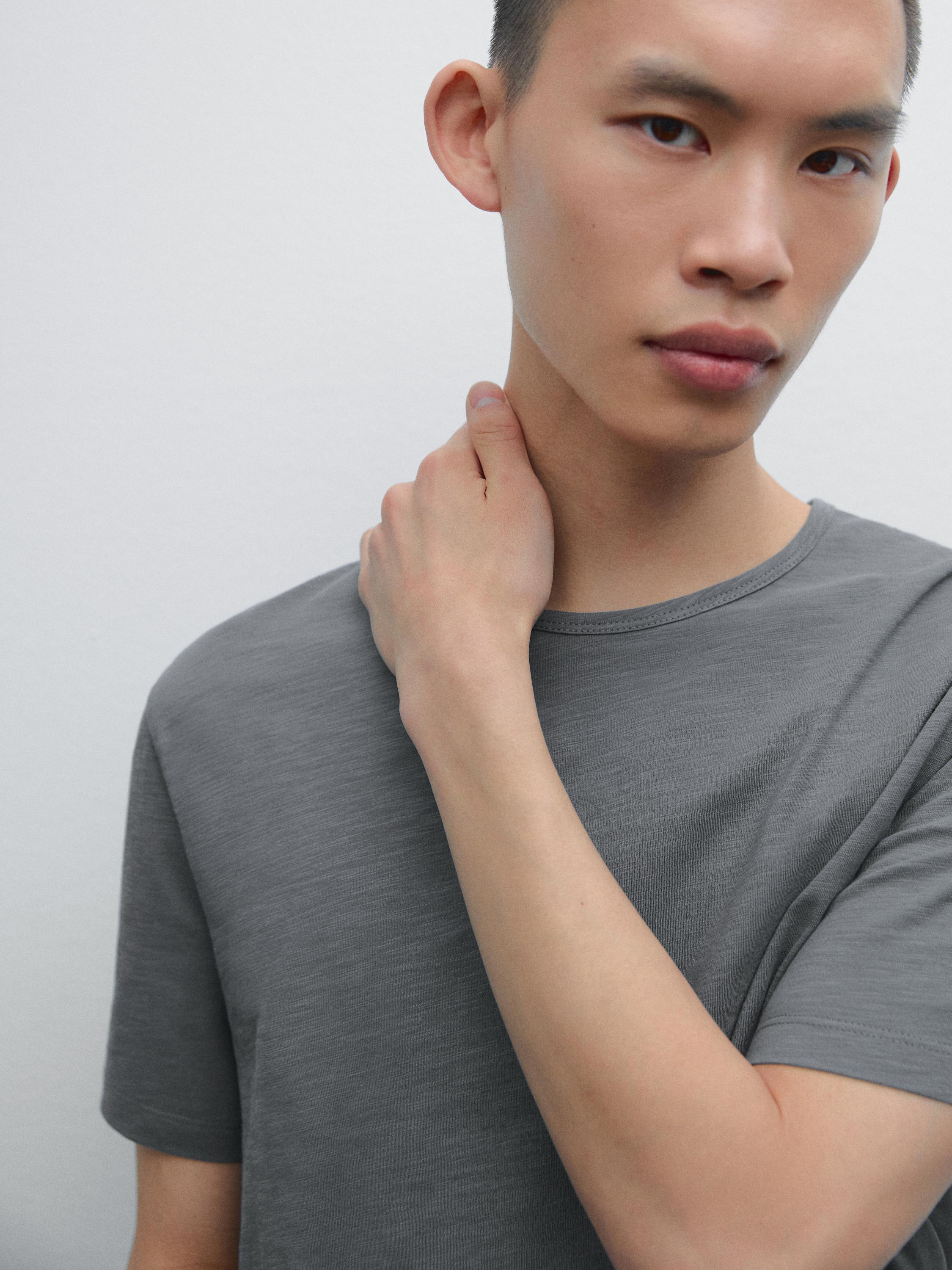 100% cotton T-shirt with fabric detail