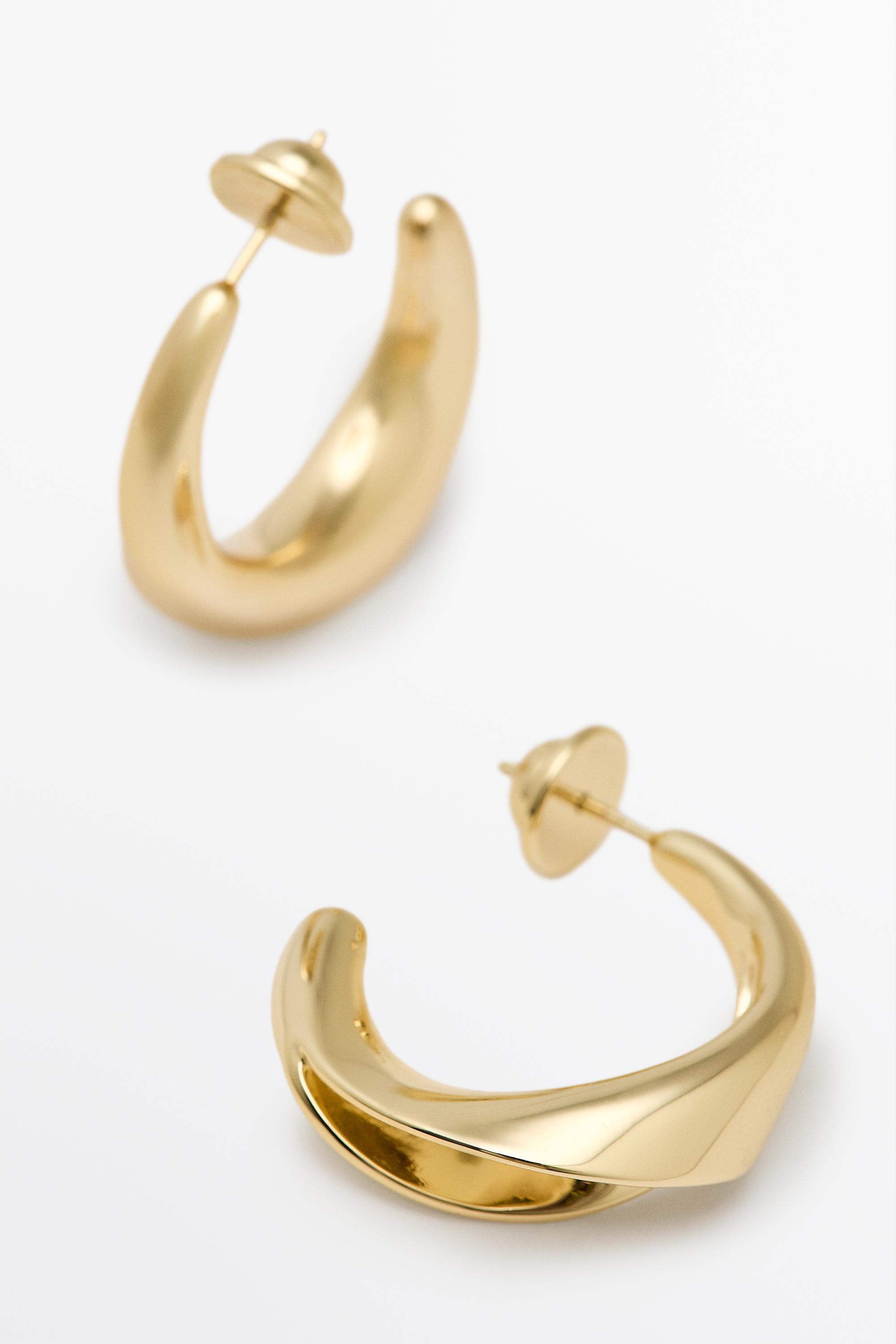 Twist Hoop Earrings — GOLDEN