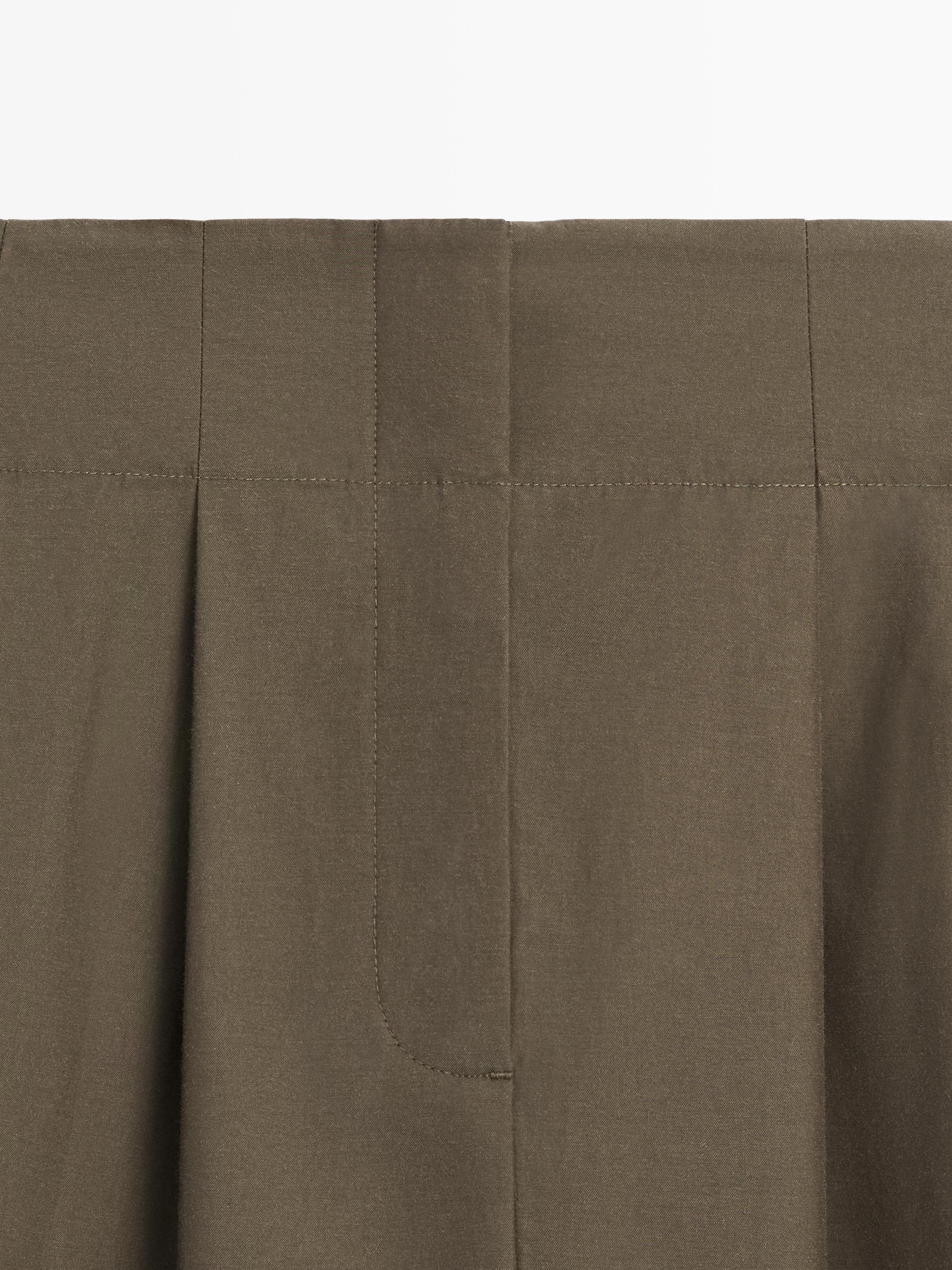 Midi skirt with box pleats — KHAKI