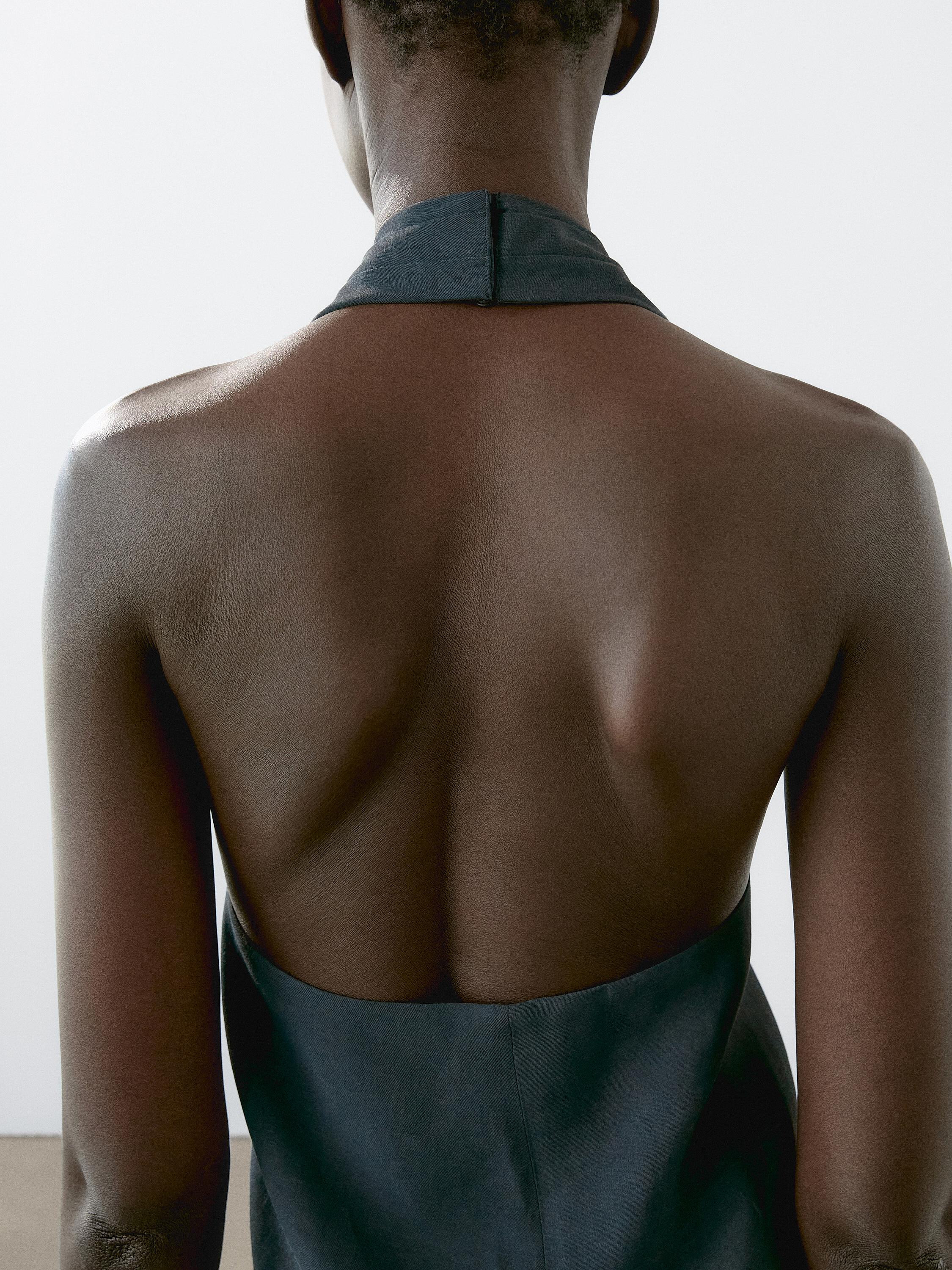 Halter neck back neckline top