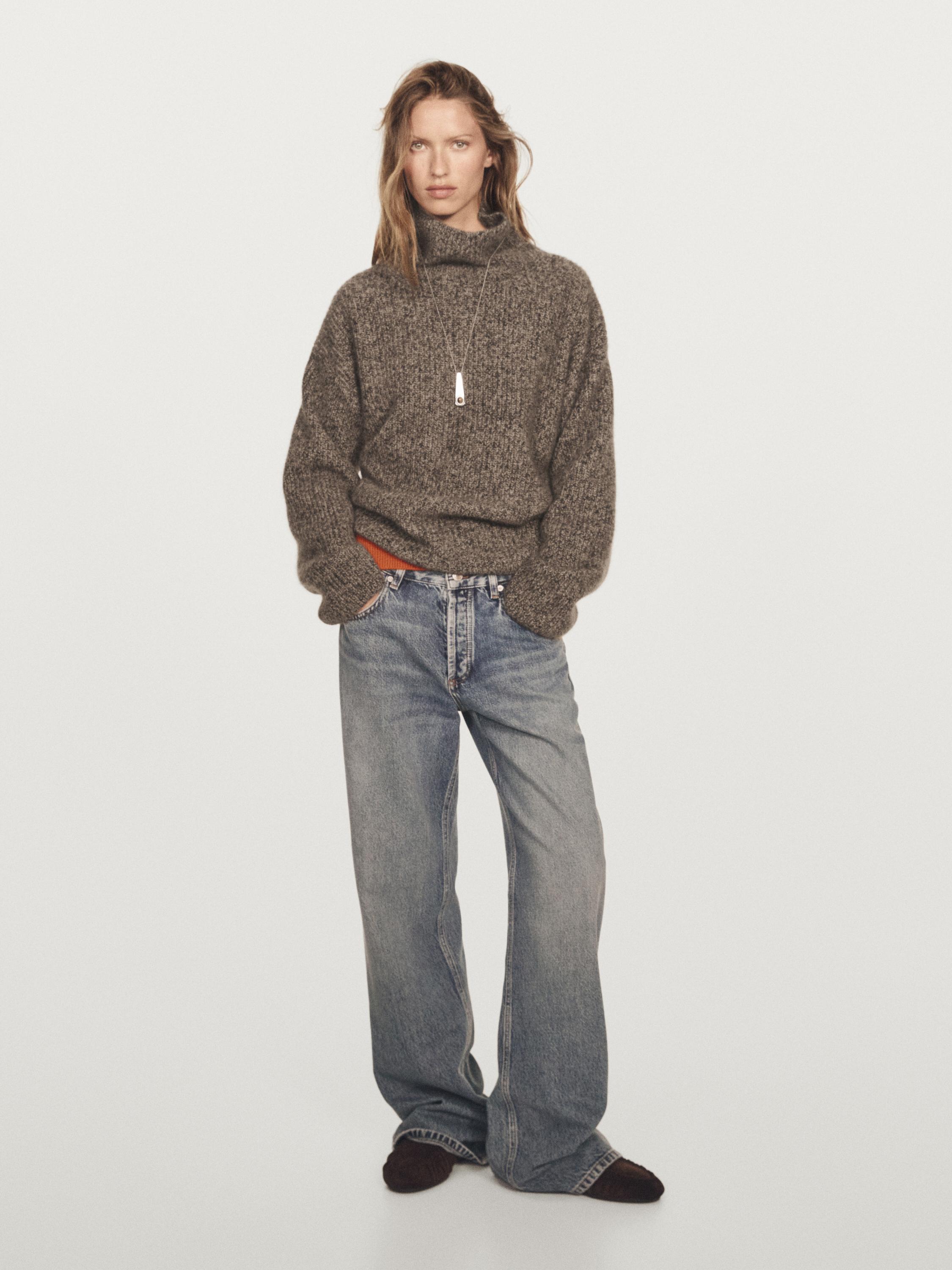 100% cashmere turtleneck sweater