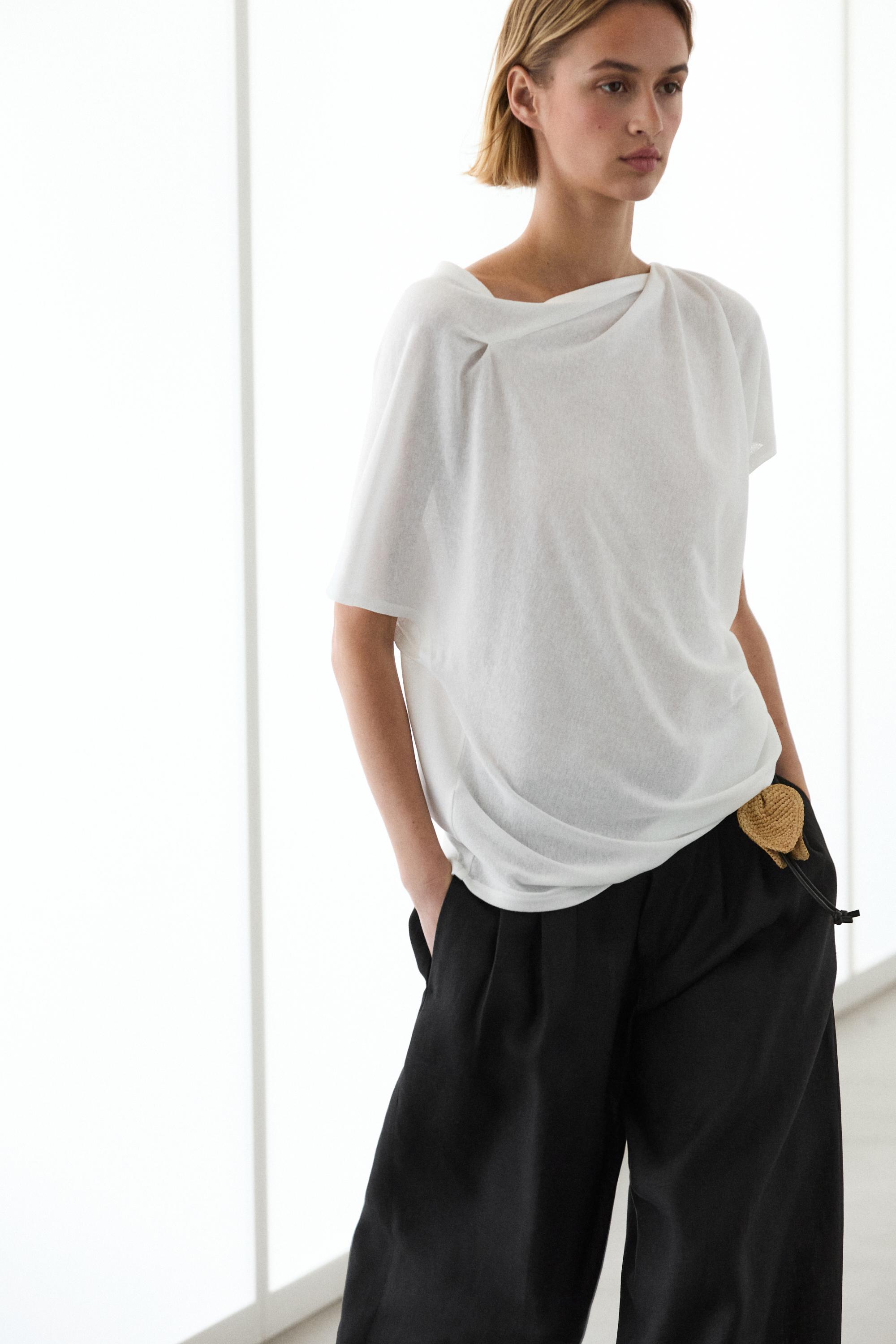 Flowing short sleeve crepe-effect T-shirt