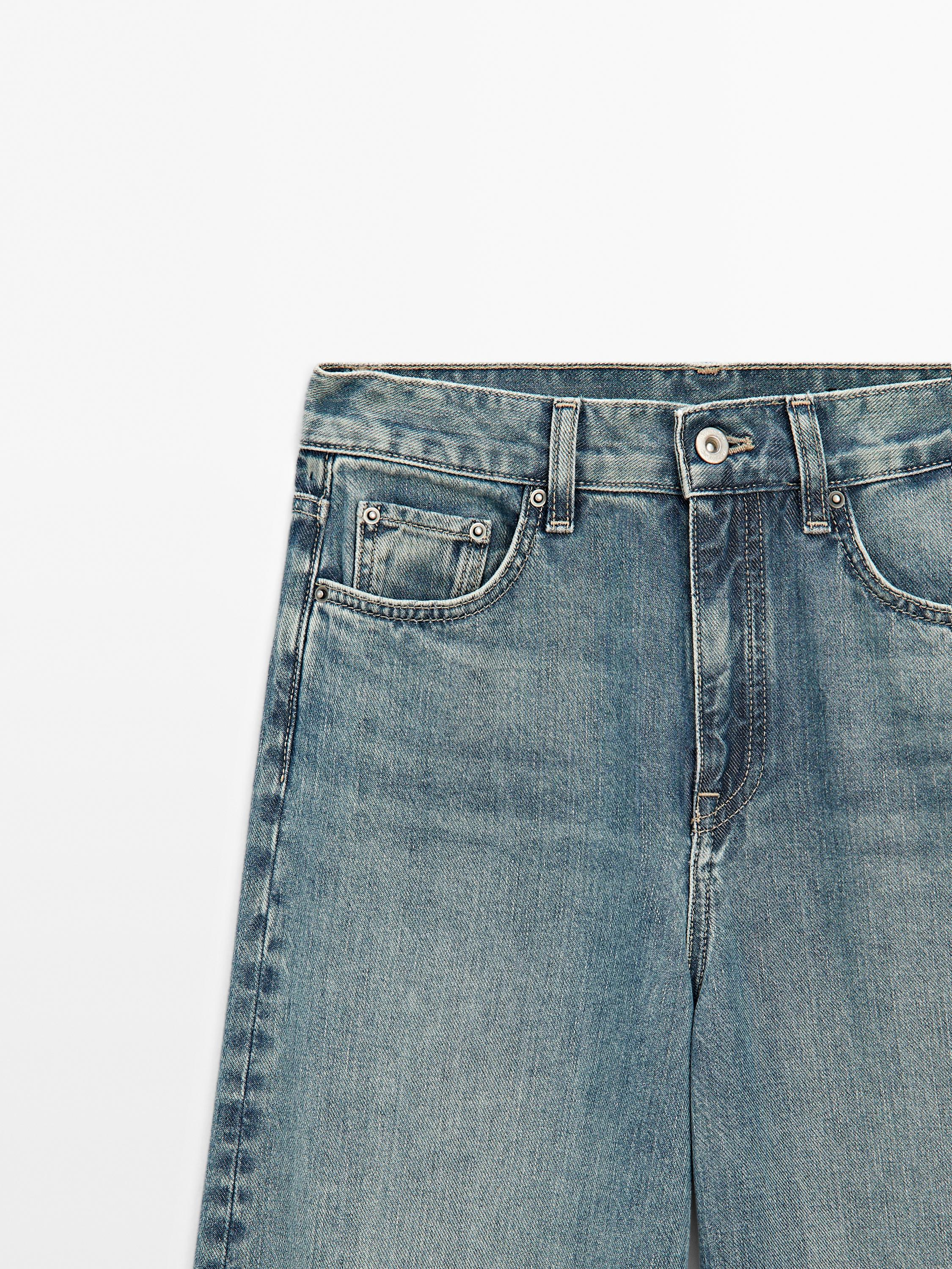 High-waist wide-leg jeans