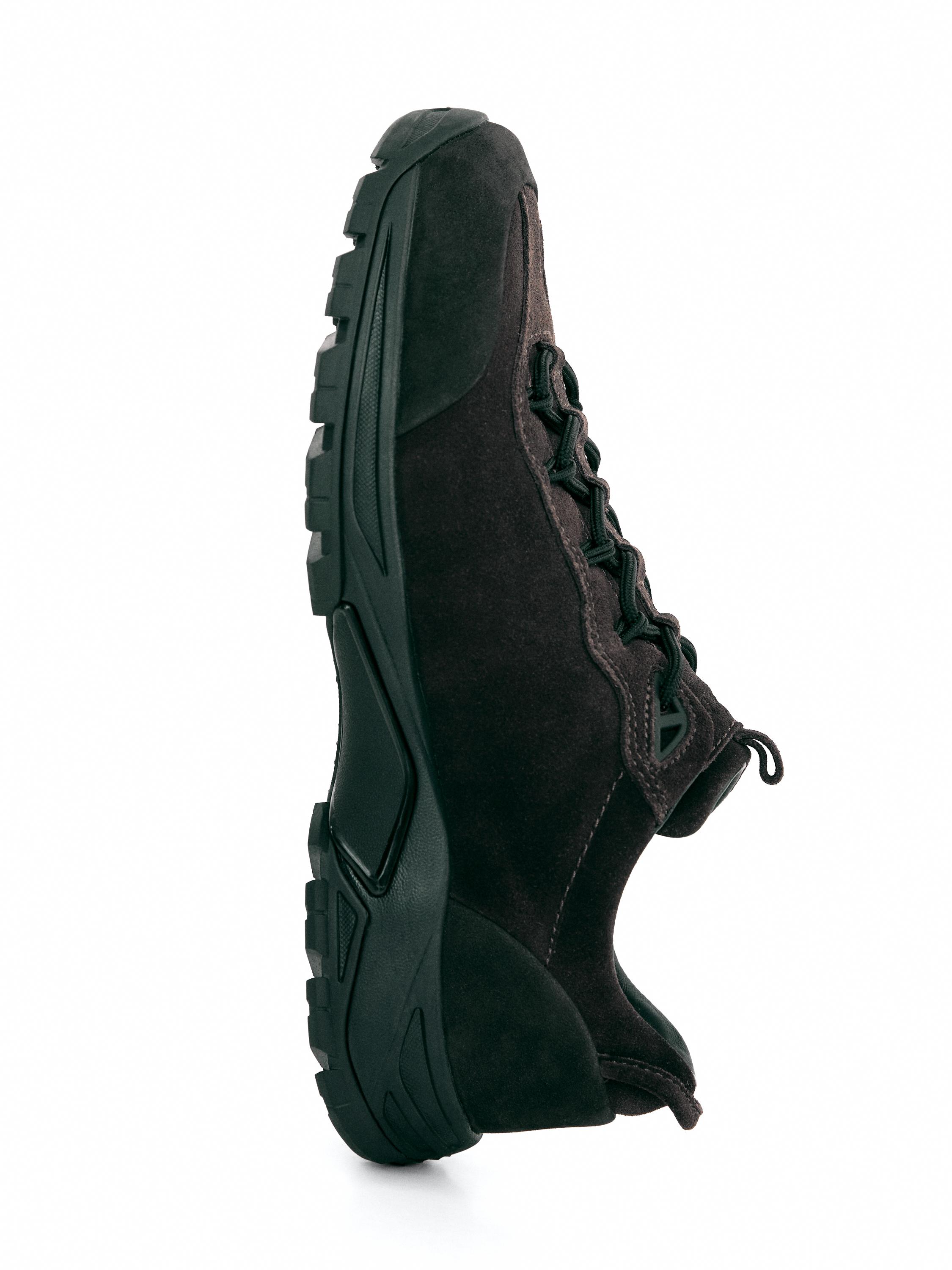 Technical trainers with leather pieces — BROWN