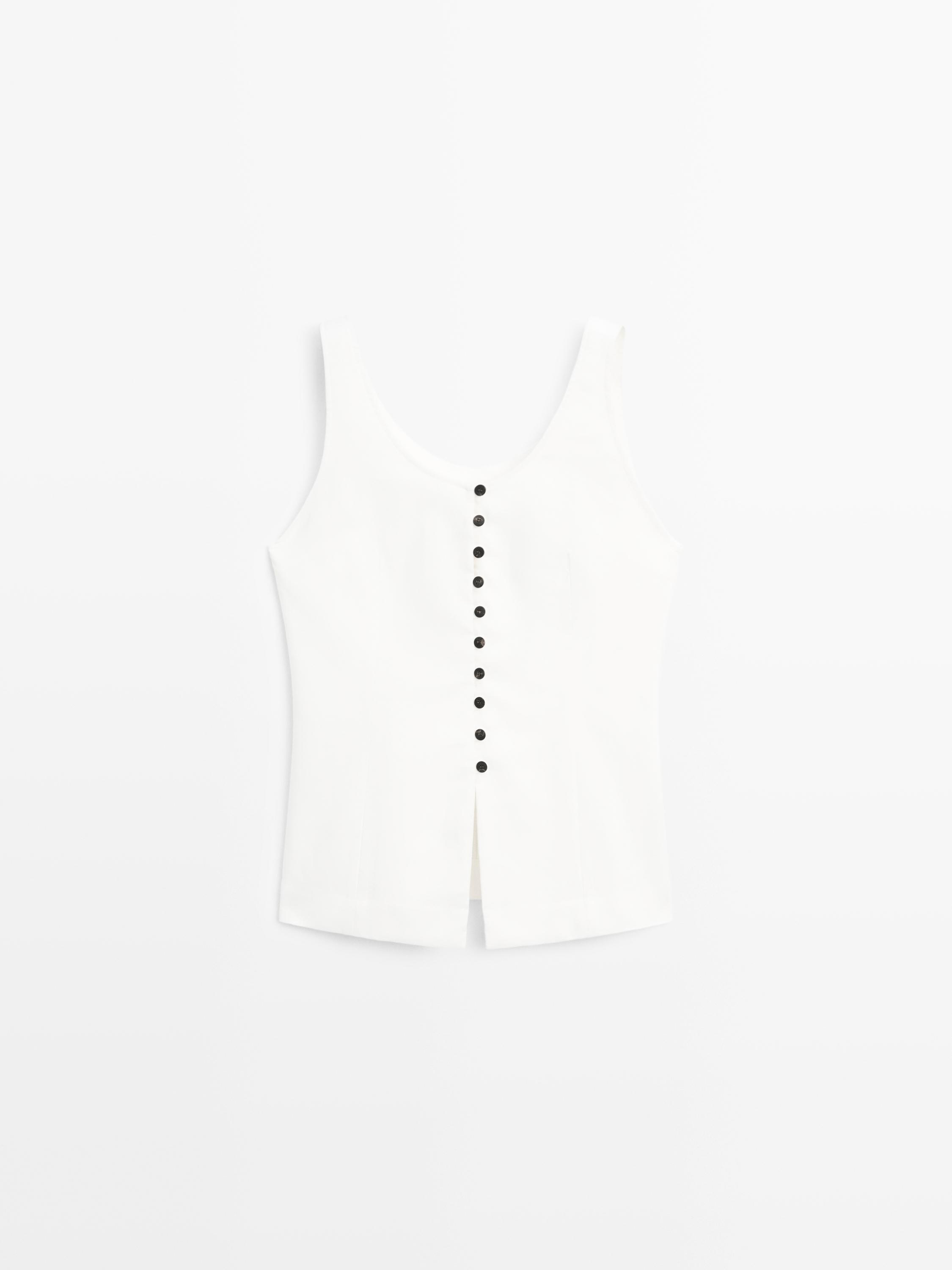 Linen blend top with buttons