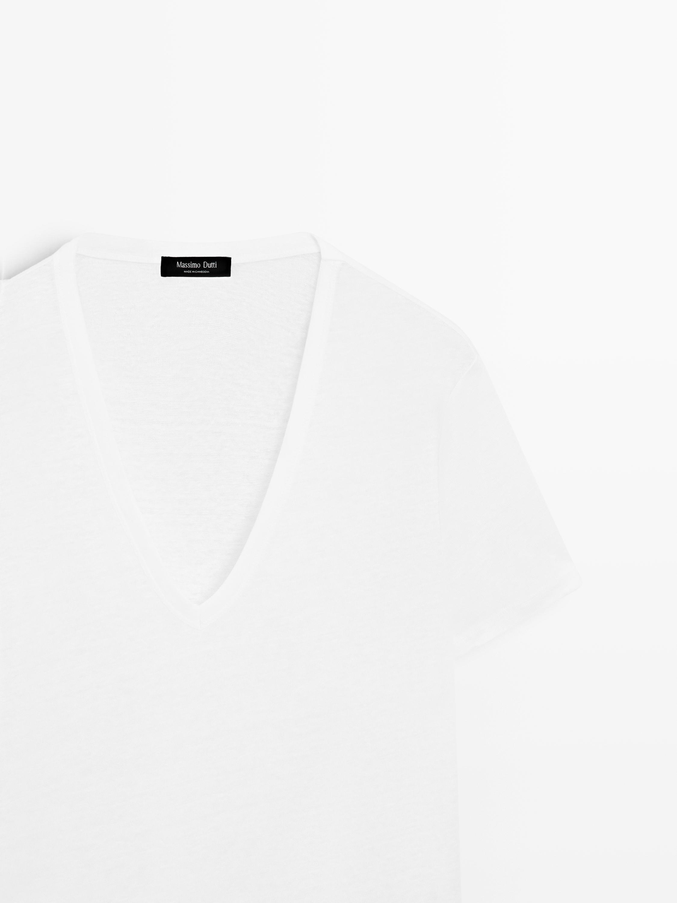 Linen V-neck T-shirt — Off white