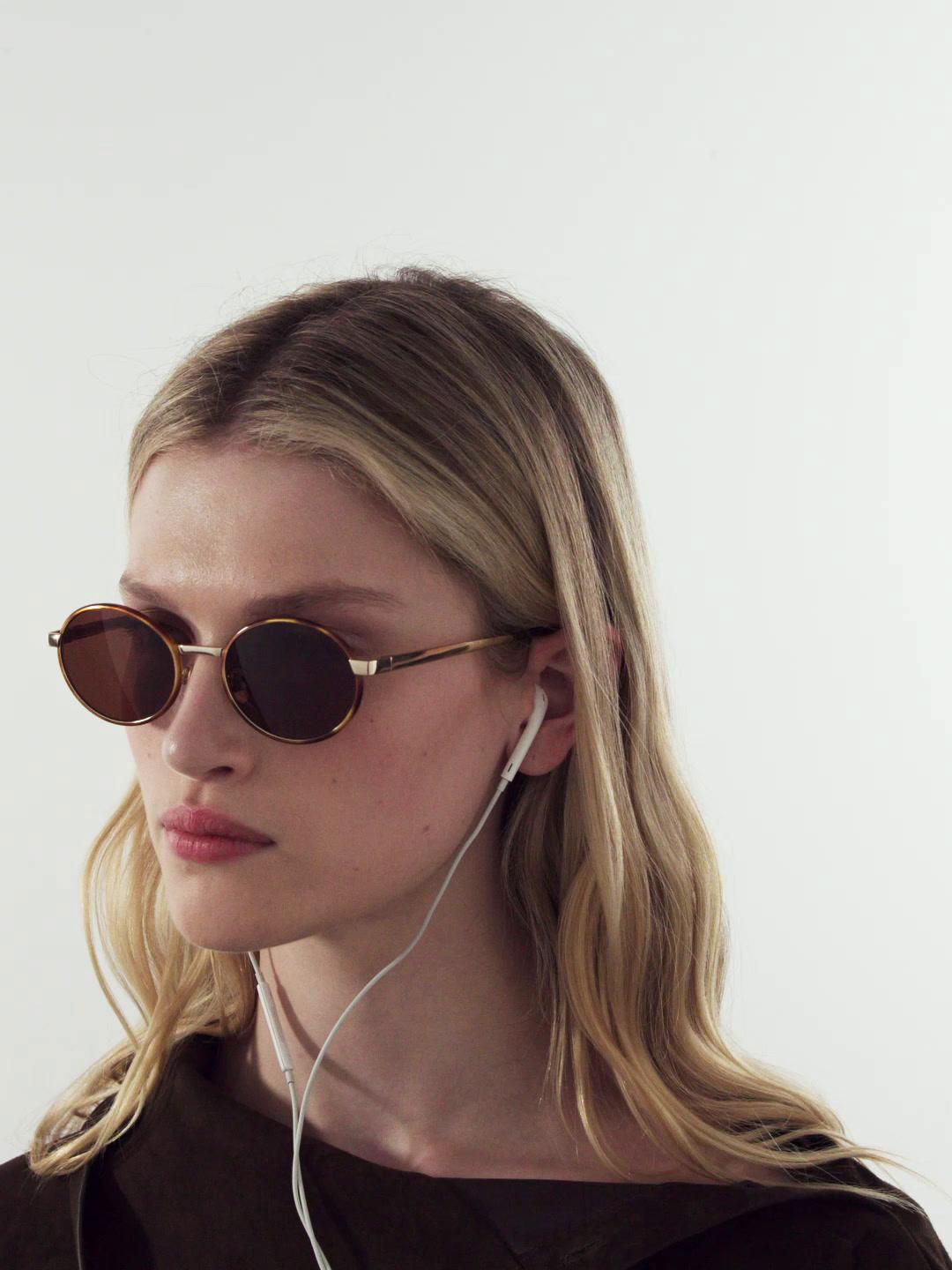 Contrast round sunglasses