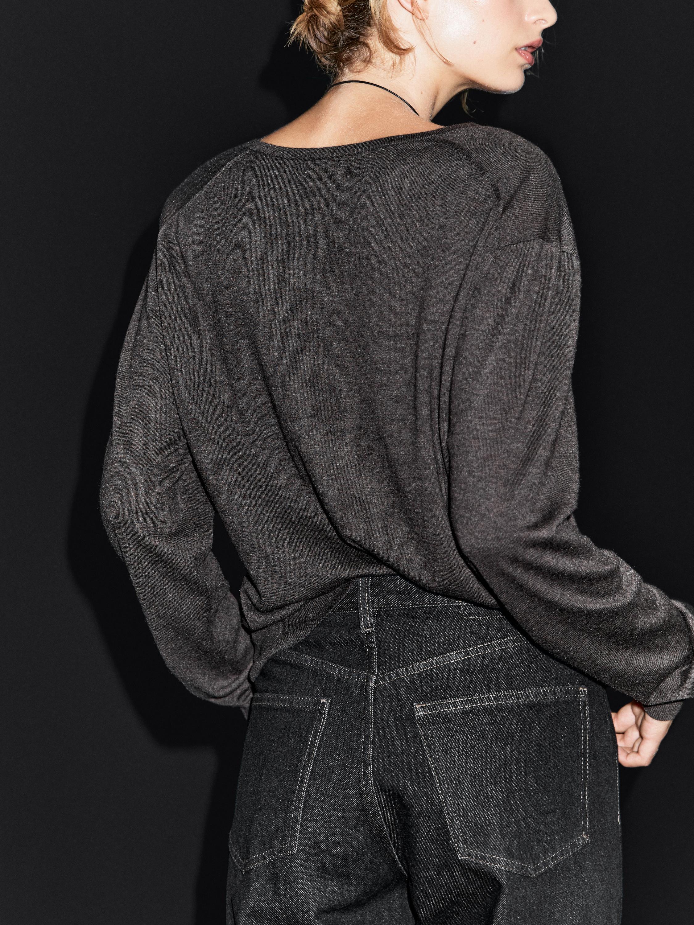 Straight-leg high-waist jeans
