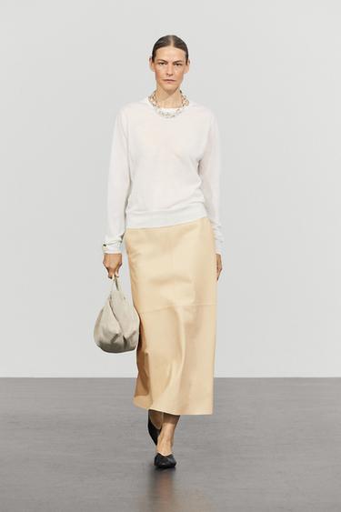 100% wool knit round neck sweater — CREAM 1