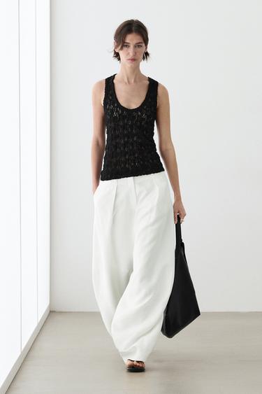 Round neck lace top — BLACK 1