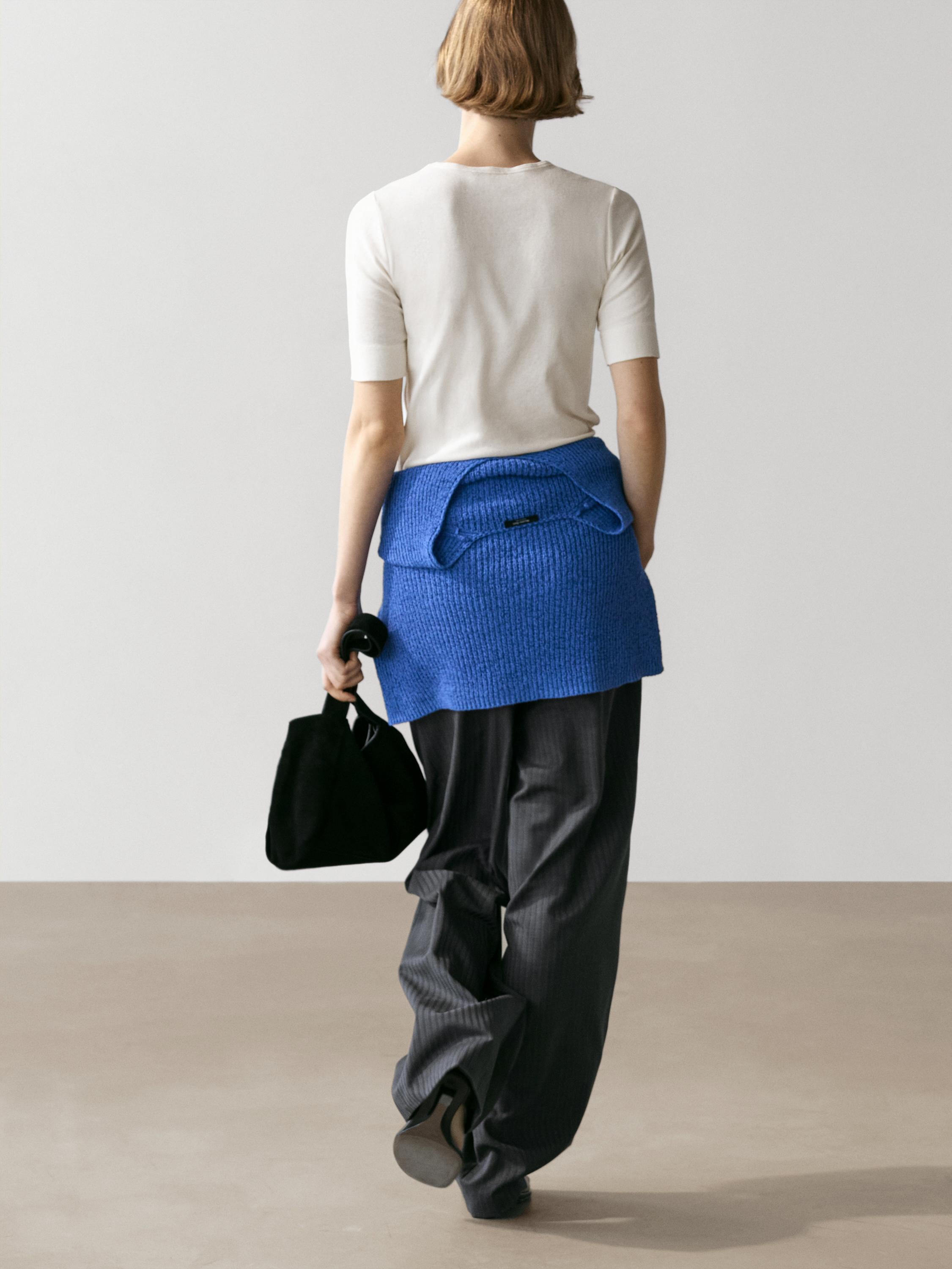 Cotton blend V-neck knit sweater — BLUISH