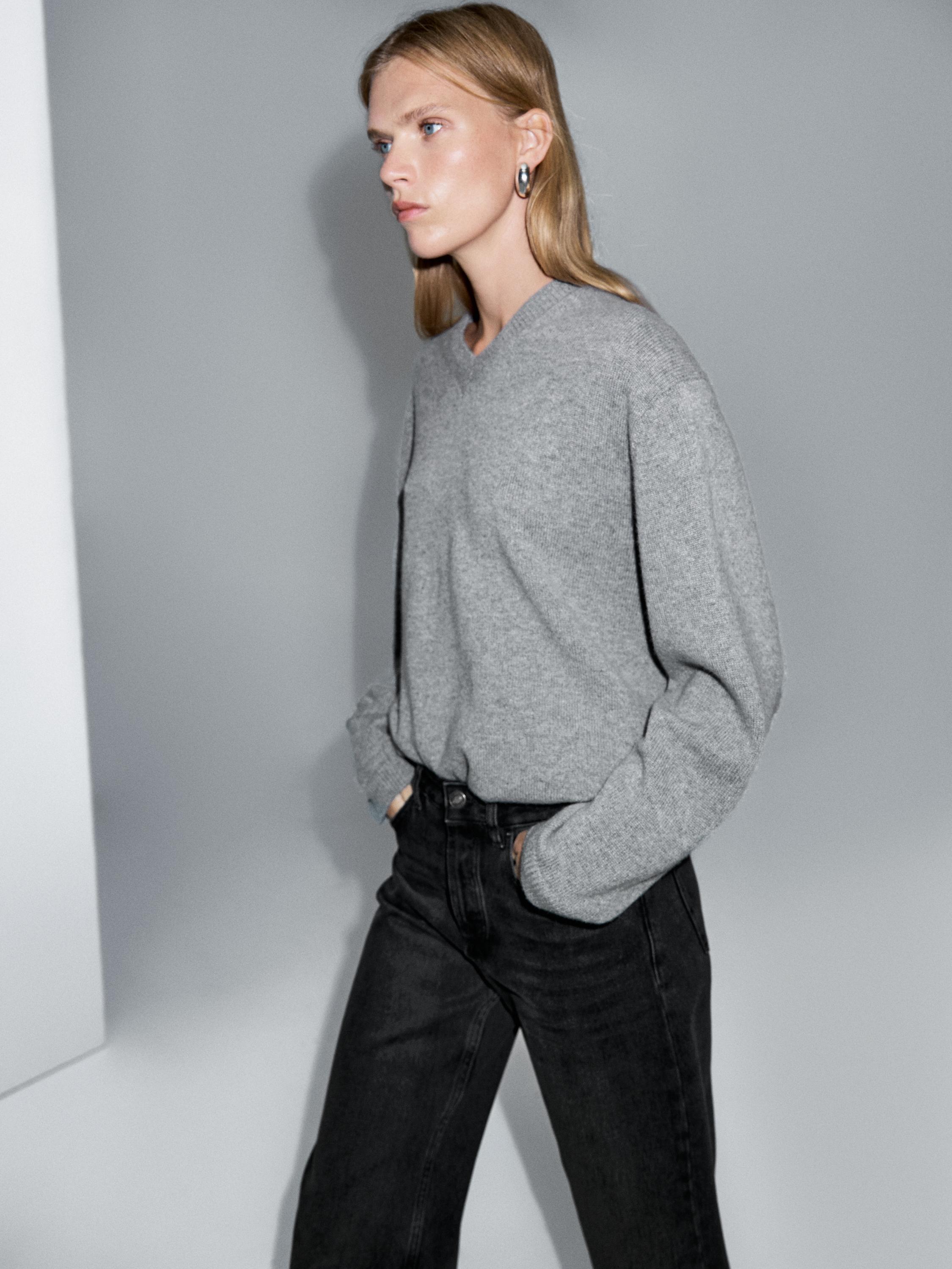 Mid-rise wide-leg jeans