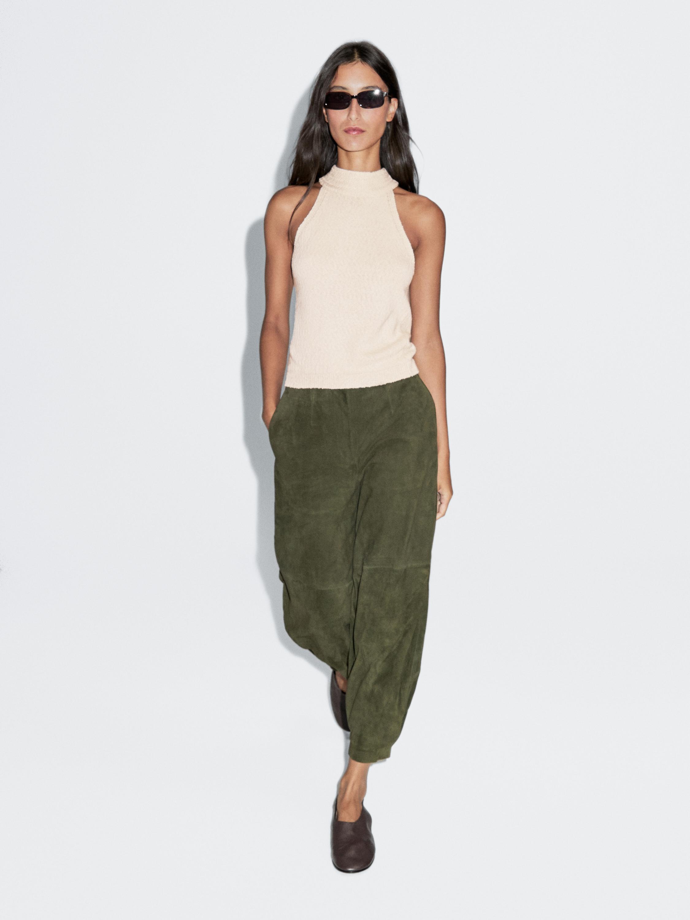 Top punto estructura cuello halter