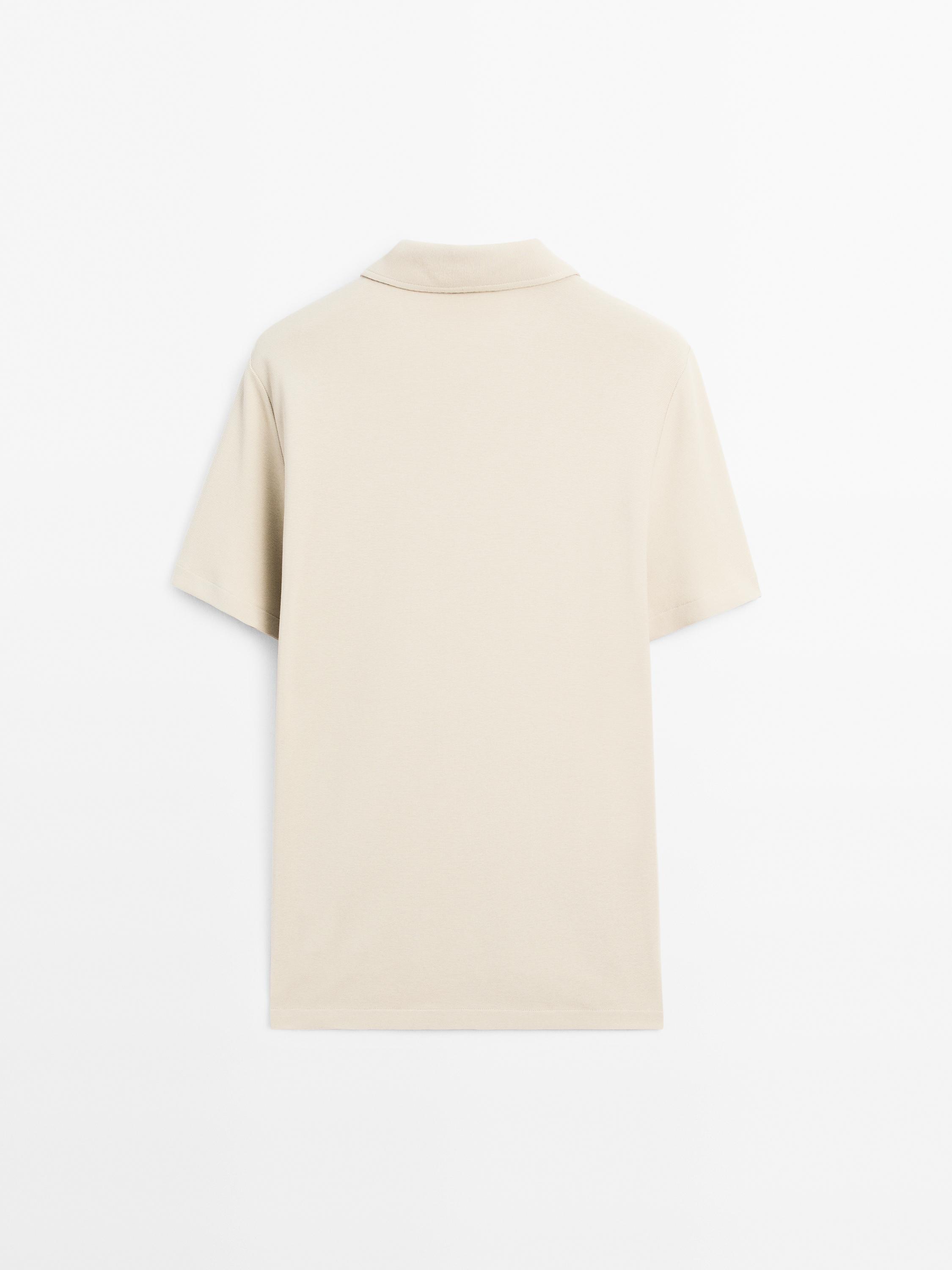 Textured short sleeve polo shirt