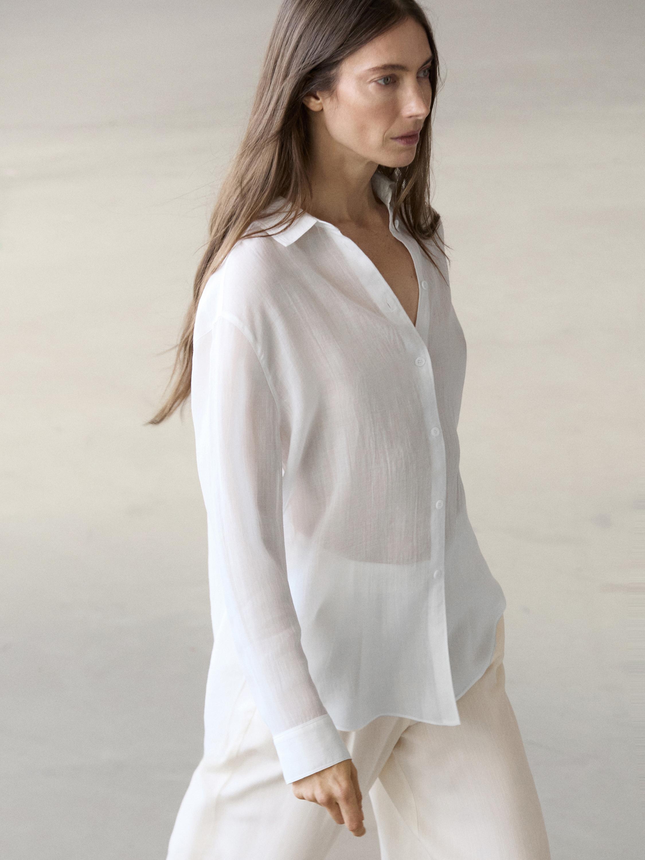 Soepelvallende blouse met overhemdkraag