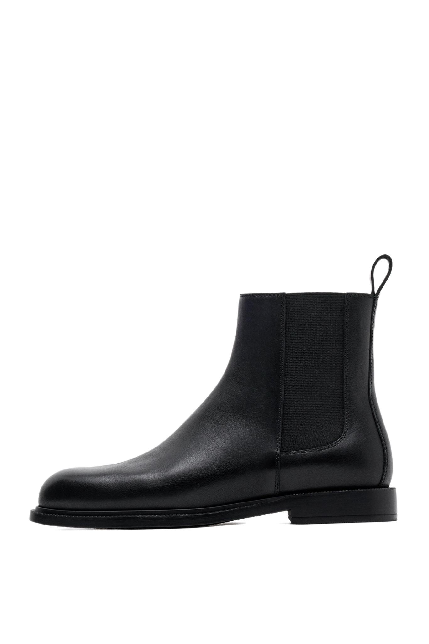 Leather Chelsea ankle boots — BLACK