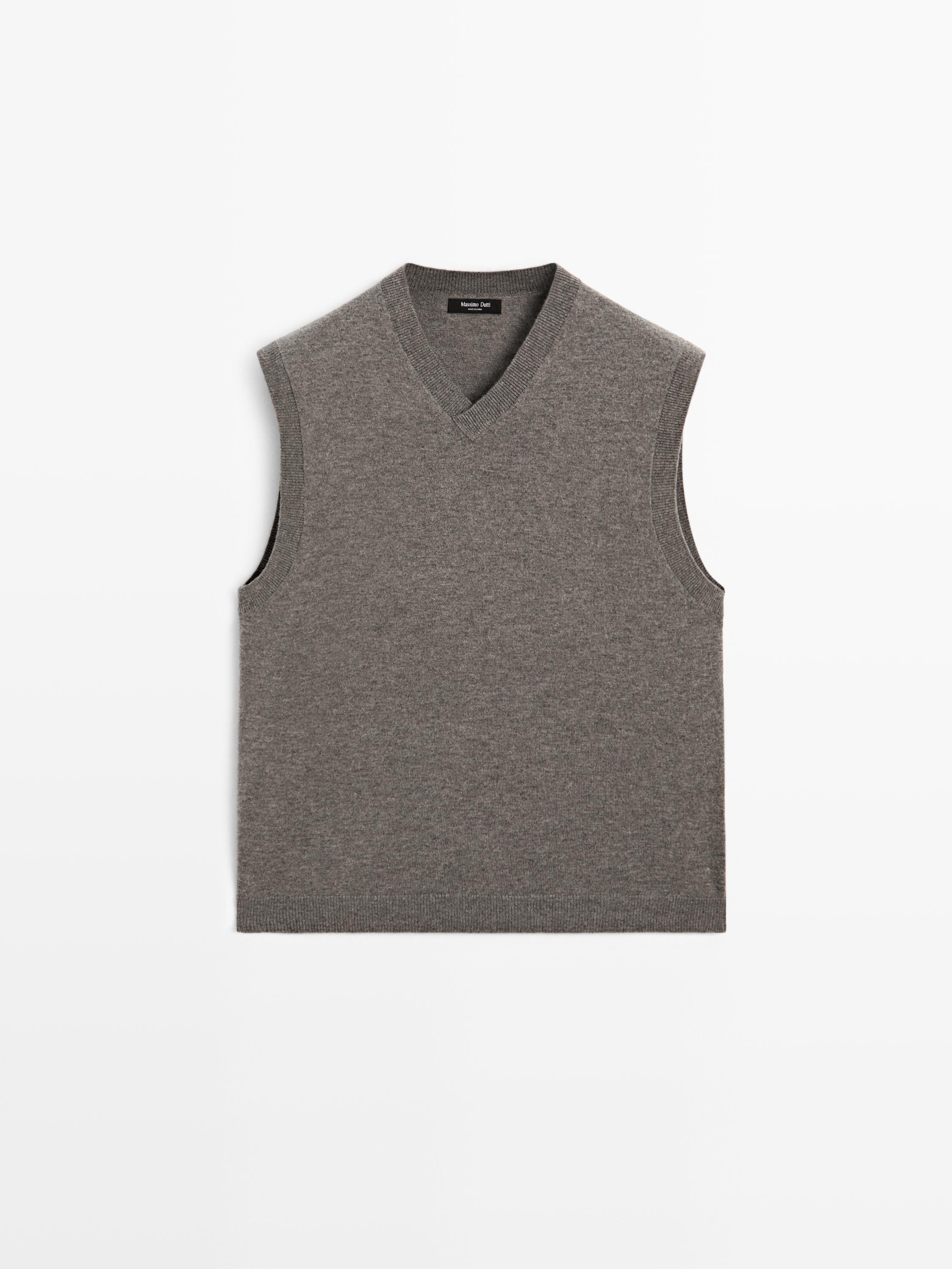 Wool blend V-neck vest