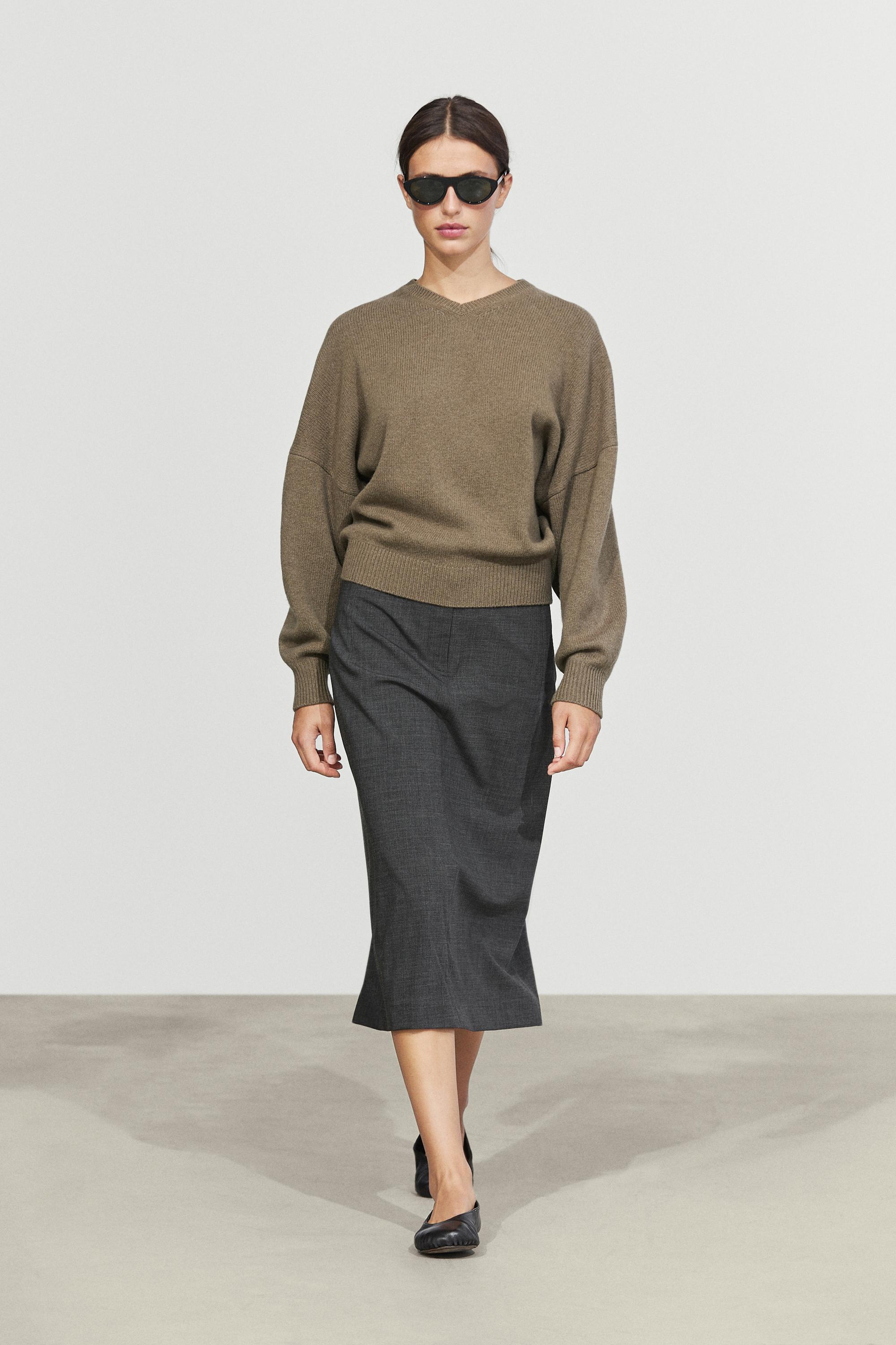 100% wool oversize knit sweater