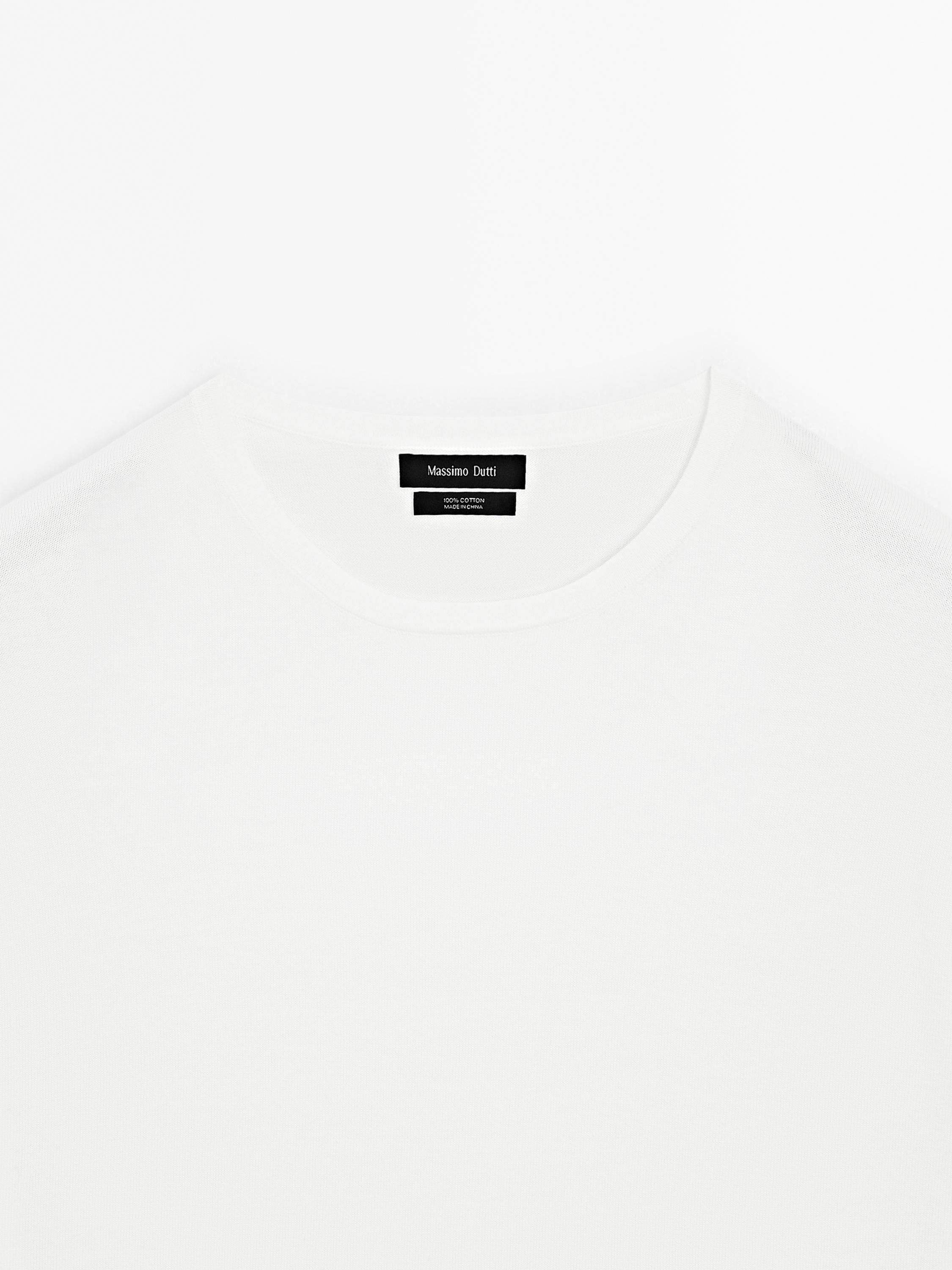 T-shirt en maille manches courtes détail de couleur