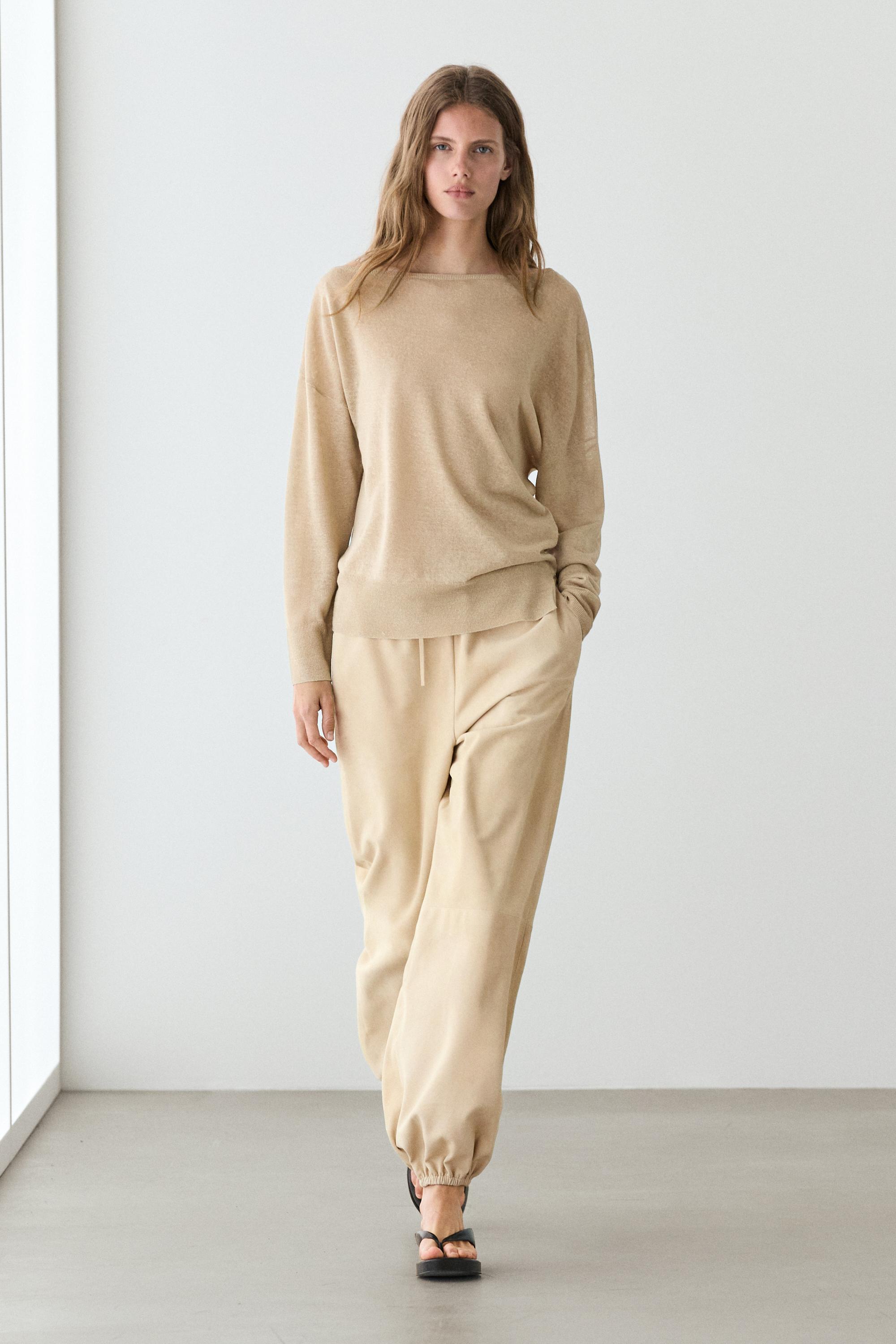 Fließender Pullover aus 100 % Leinen mit Carmen-Ausschnitt