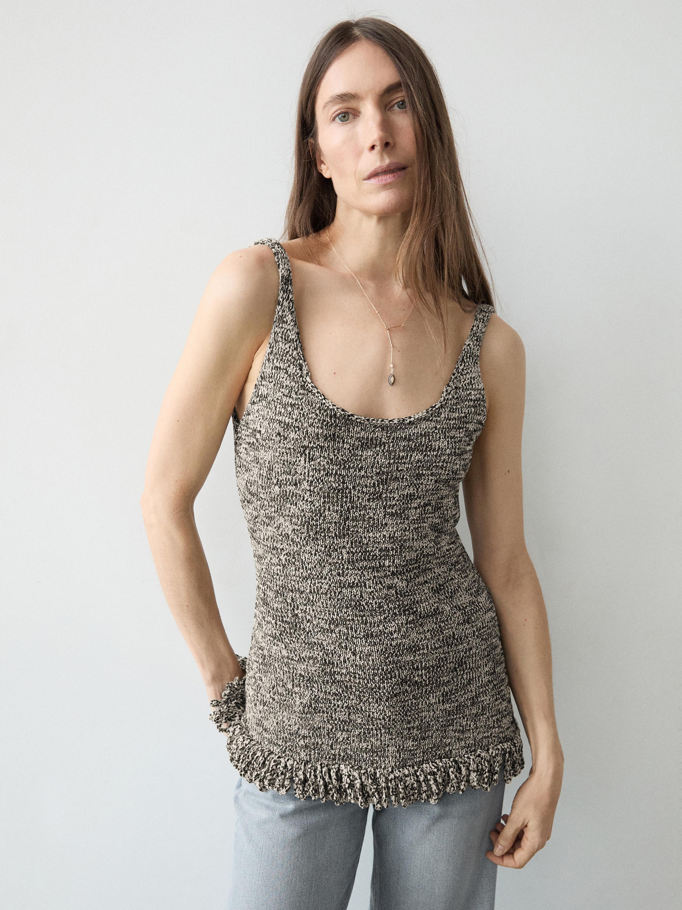 Total look knit top with fringing — BLACK