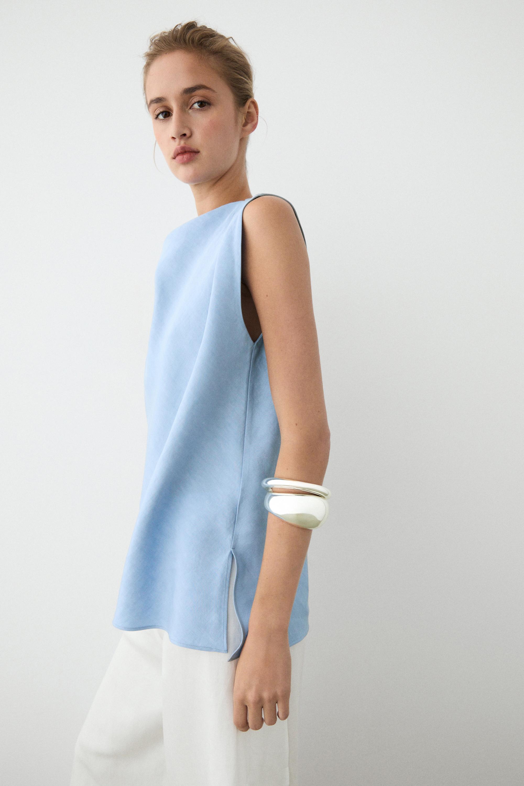Flowing linen blend pleated top — SKY BLUE