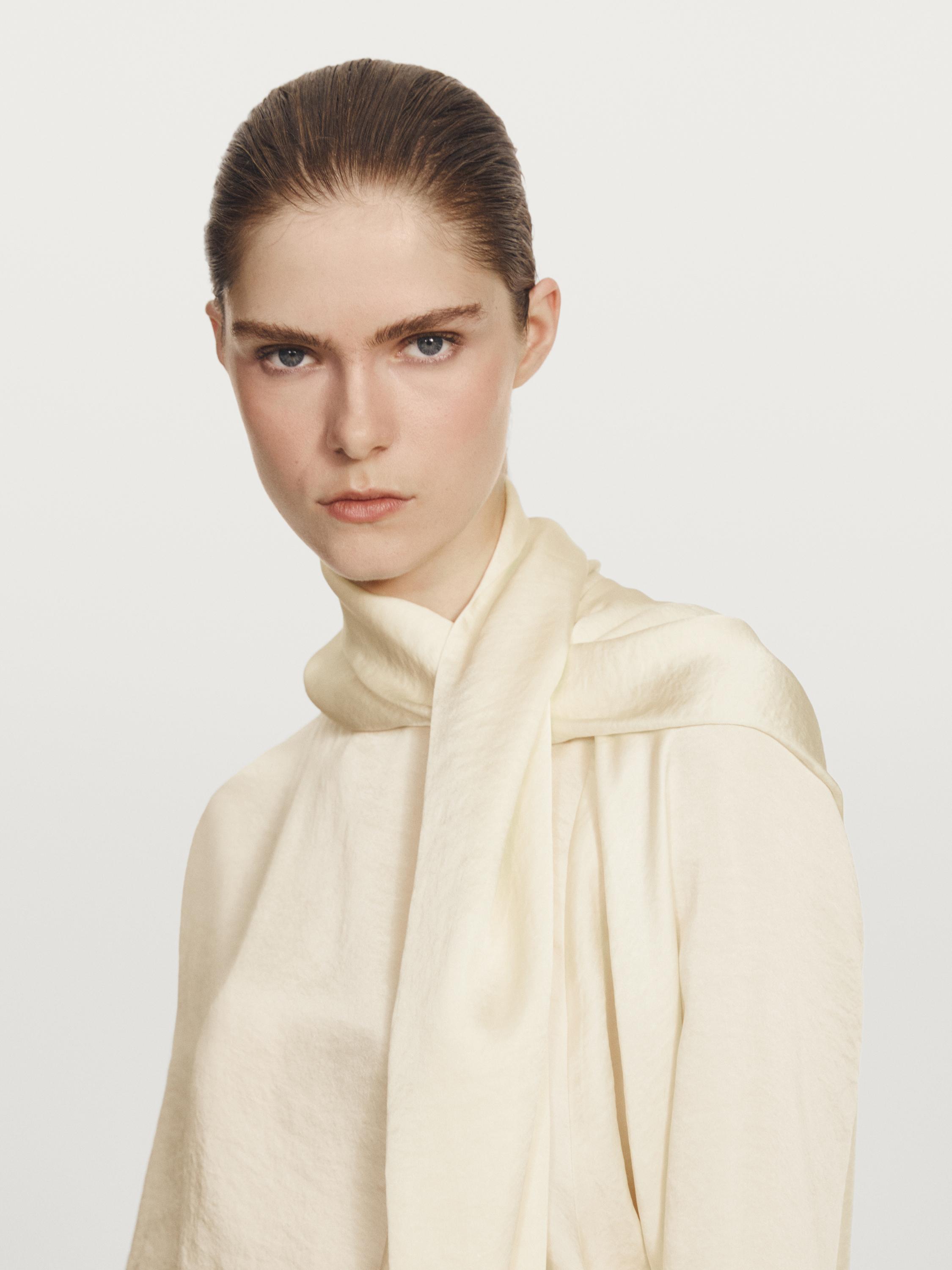 Flowing blouse with scarf - STUDIO