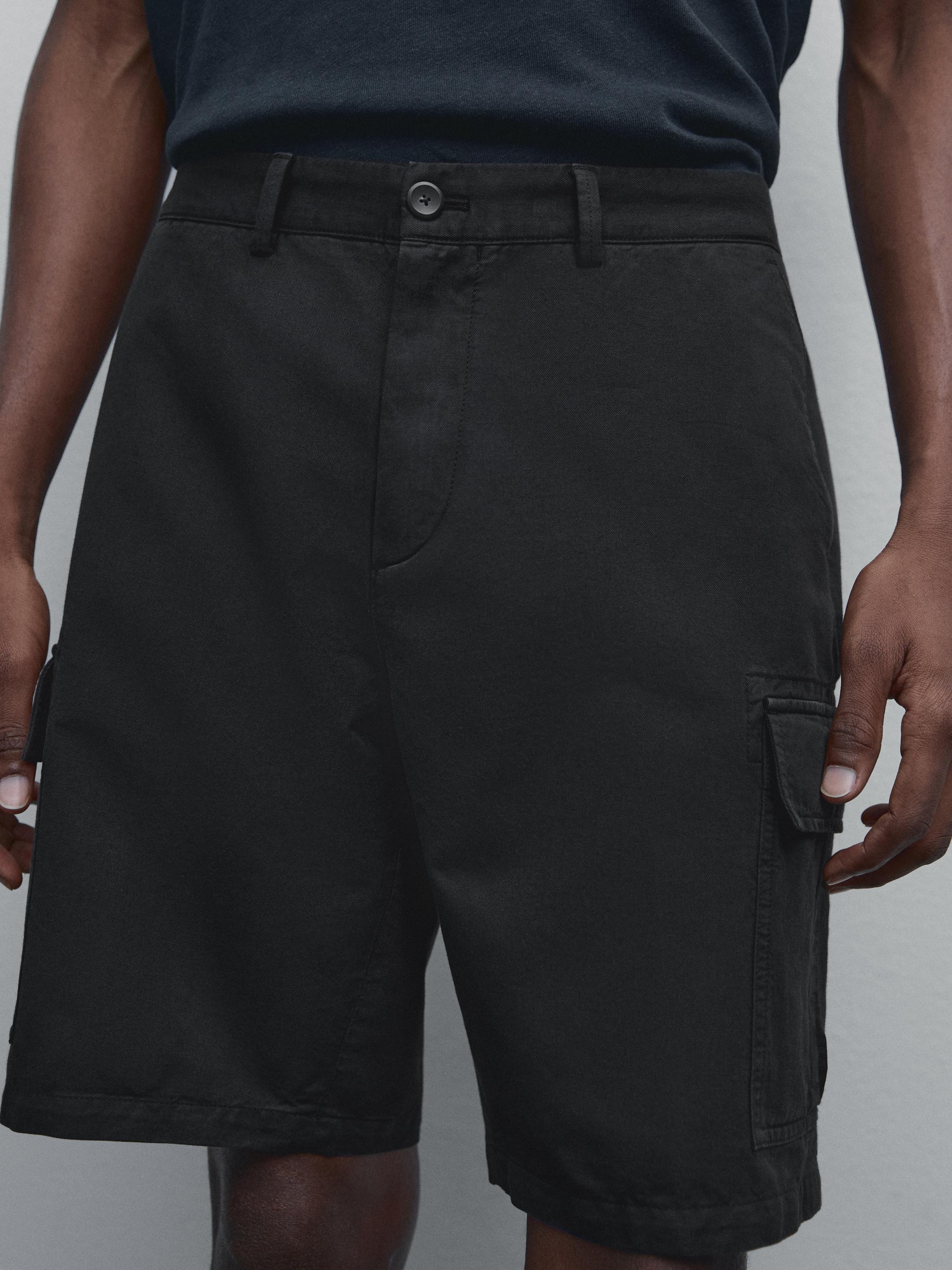 Cotton blend cargo Bermuda shorts