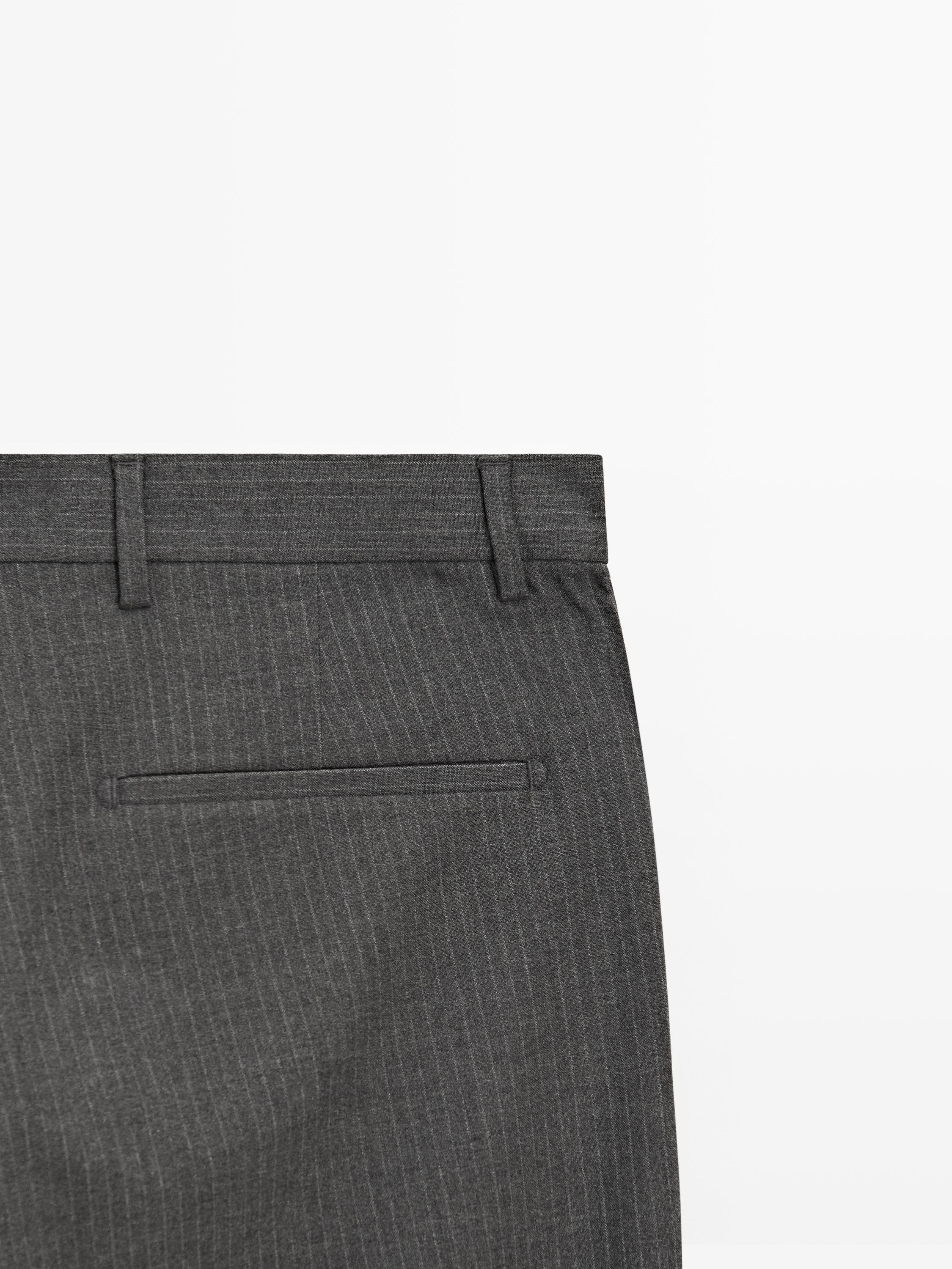 Pantalón raya diplomática relaxed fit