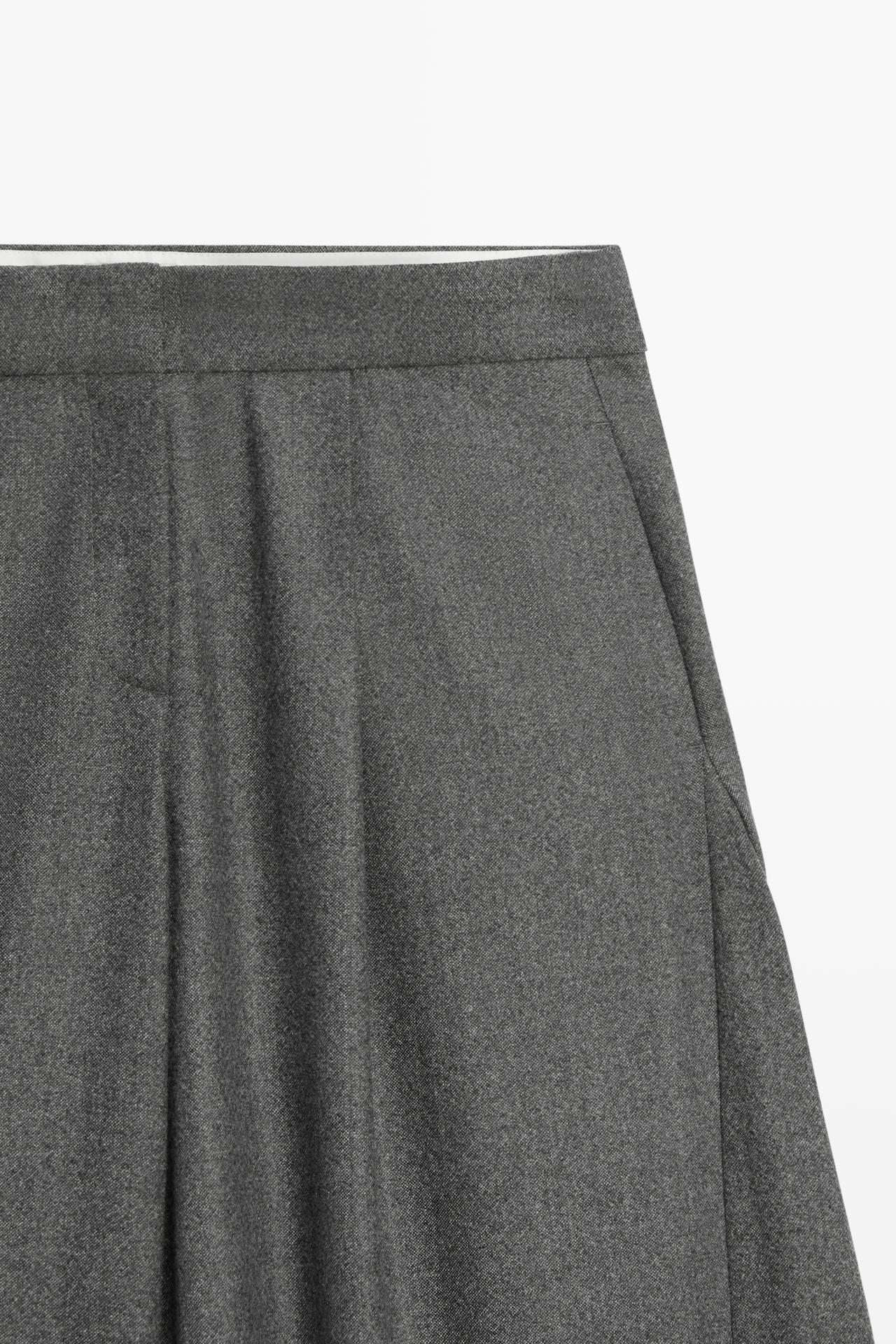 Darted barrel fit pants - LIMITED EDITION — GREY