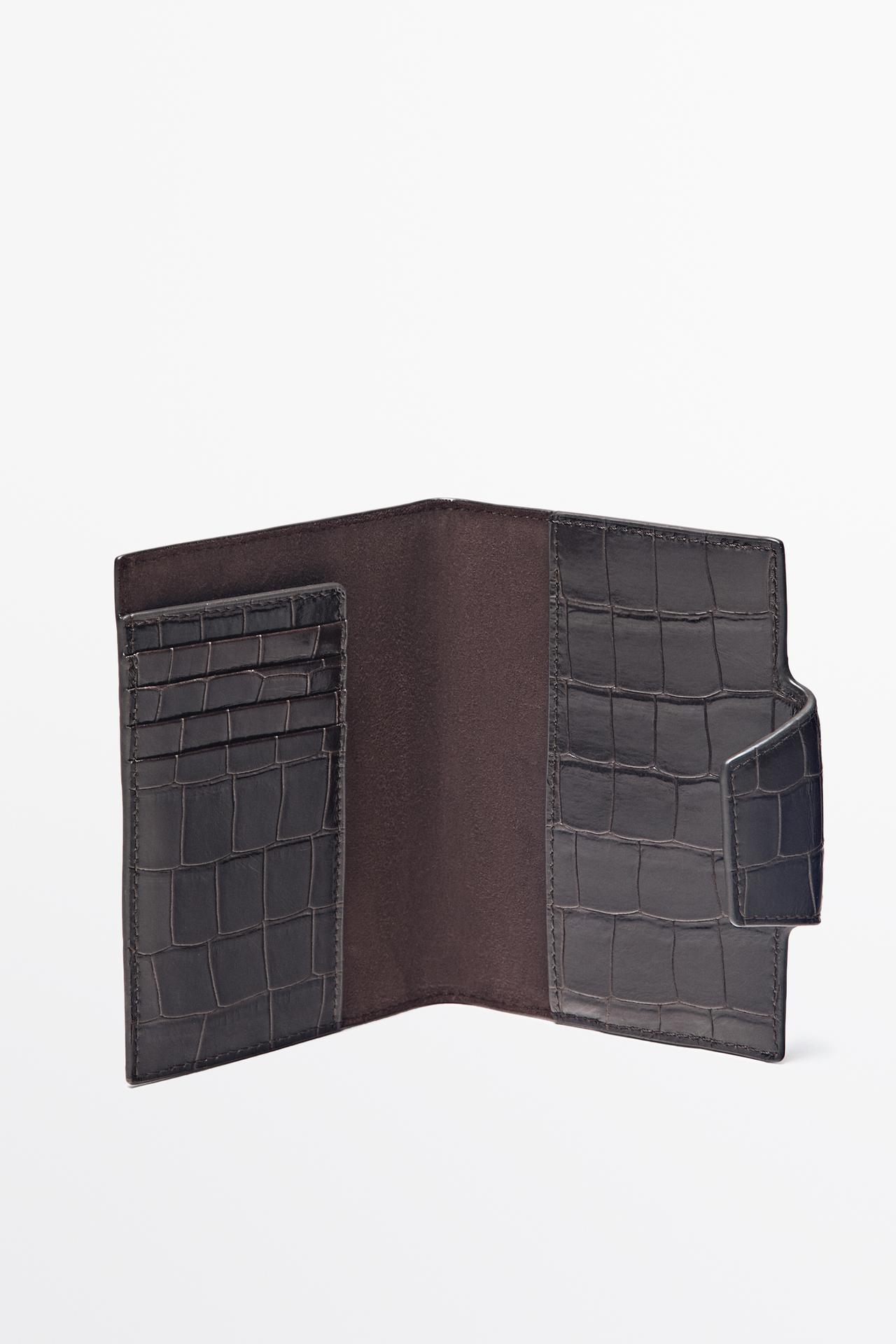 Crocodile-textured leather passport holder — BROWN
