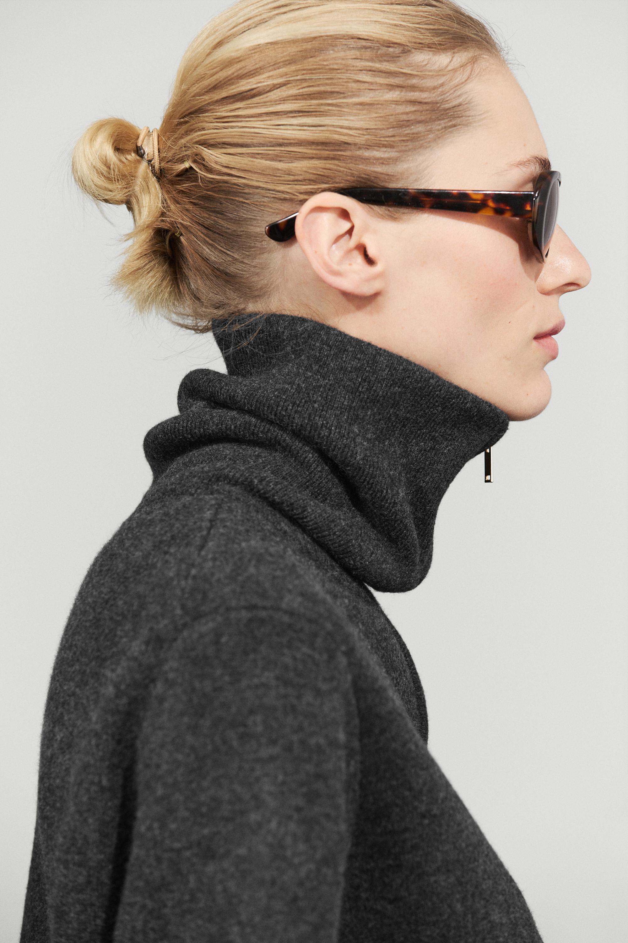 Wide collar zip-up knit sweater — ANTHRACITE GREY