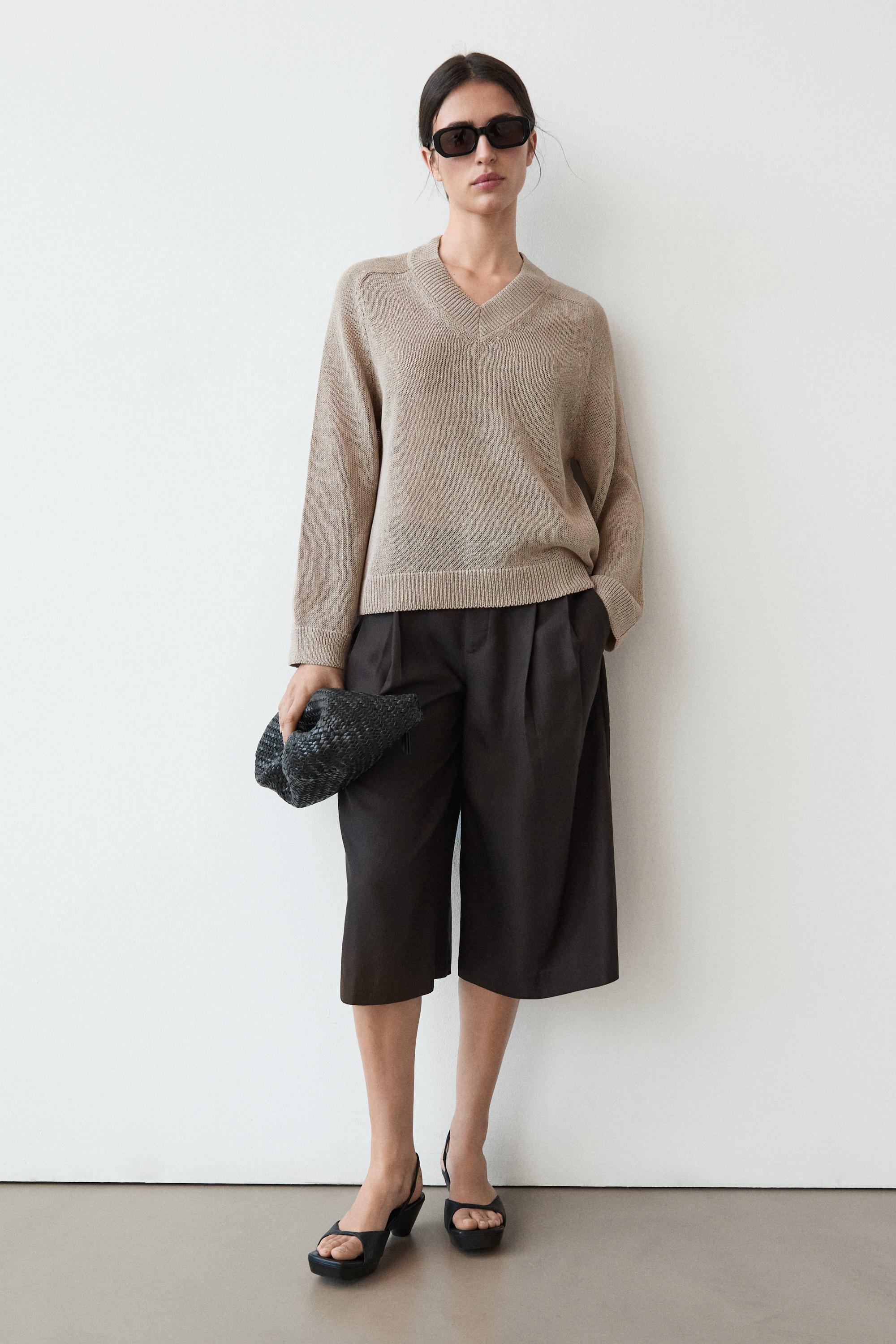 Cotton blend V-neck knit sweater — MINK