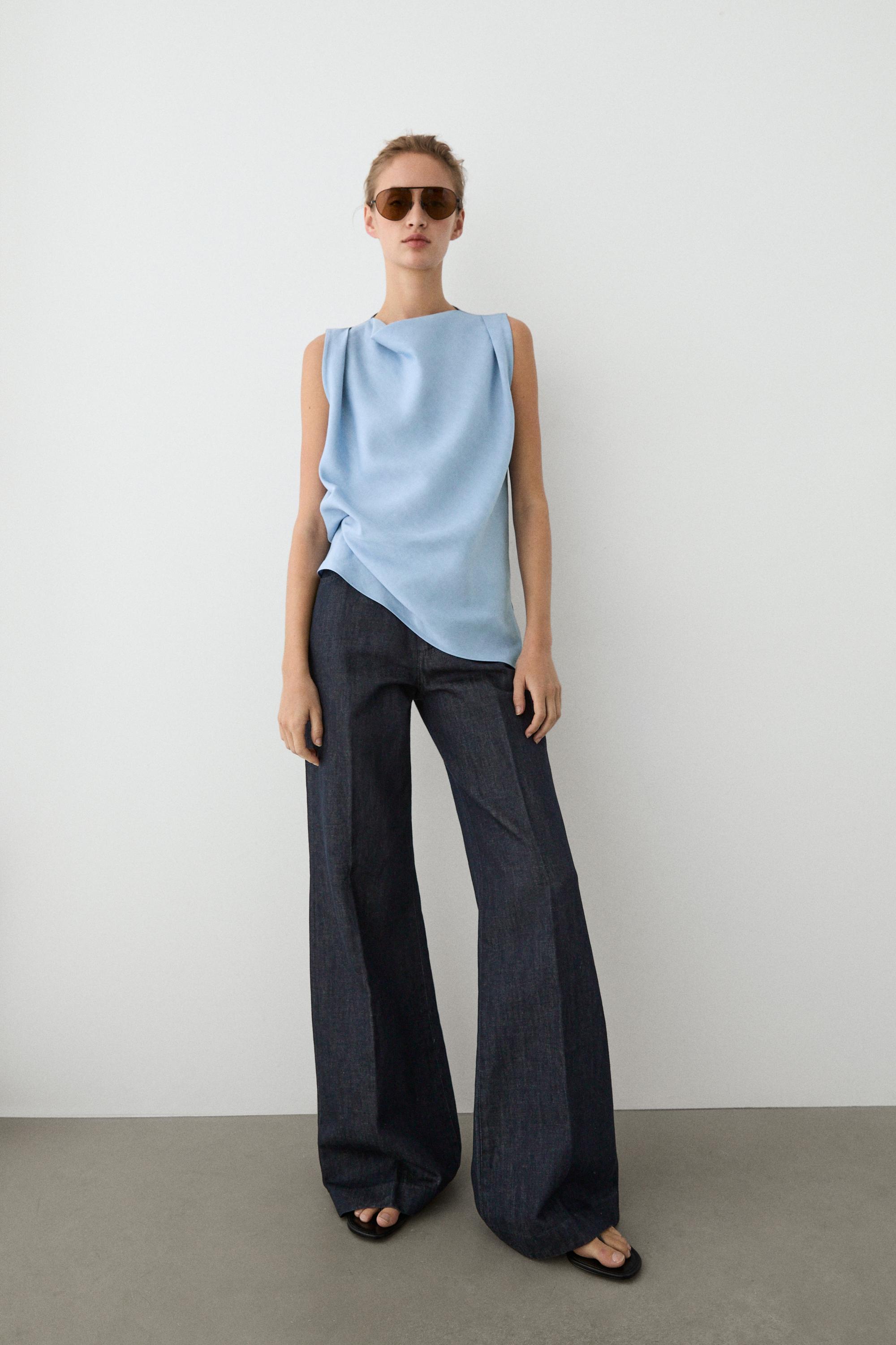 Flowing linen blend pleated top — SKY BLUE