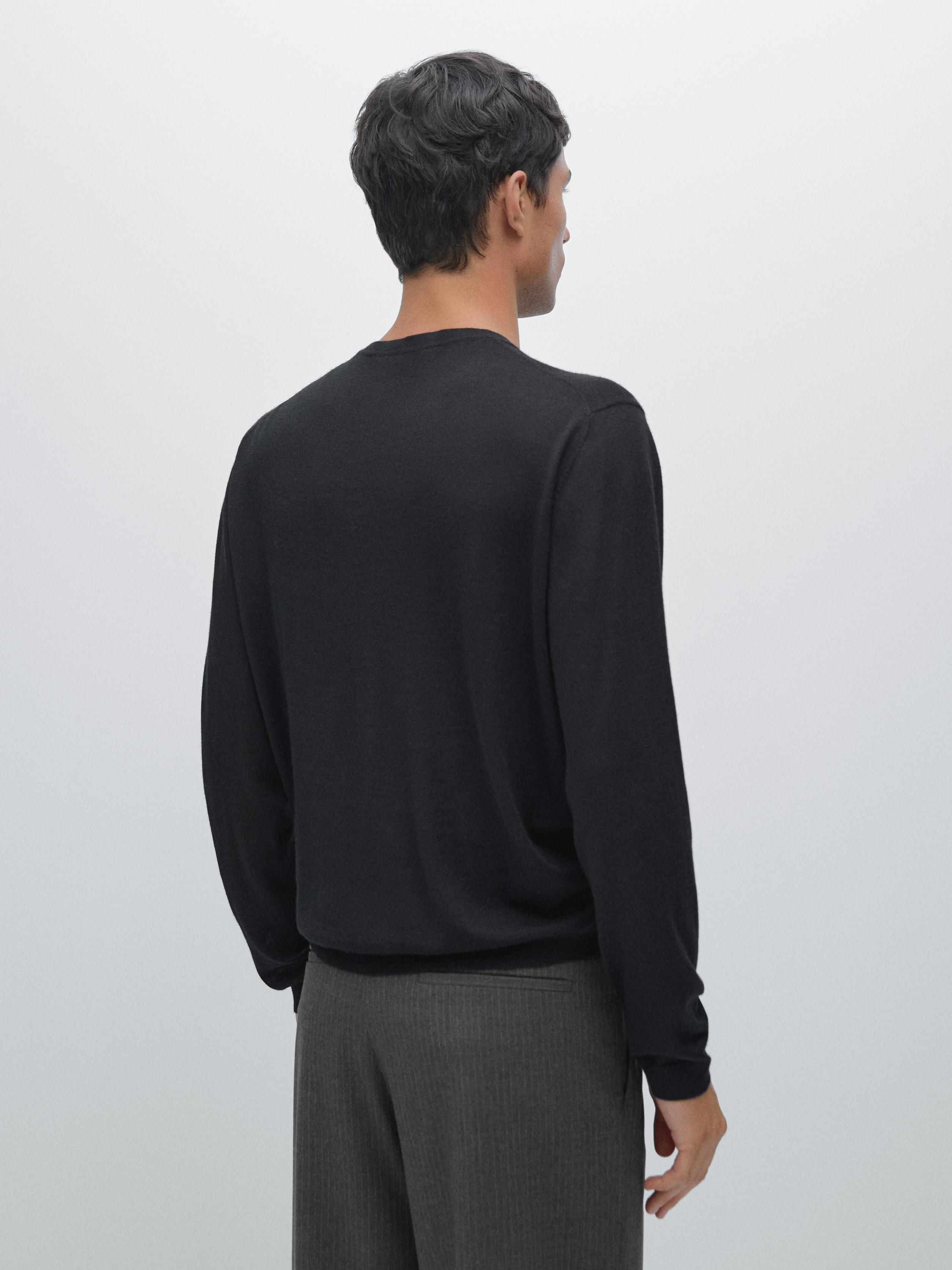 Knit 100% cashmere crew neck sweater