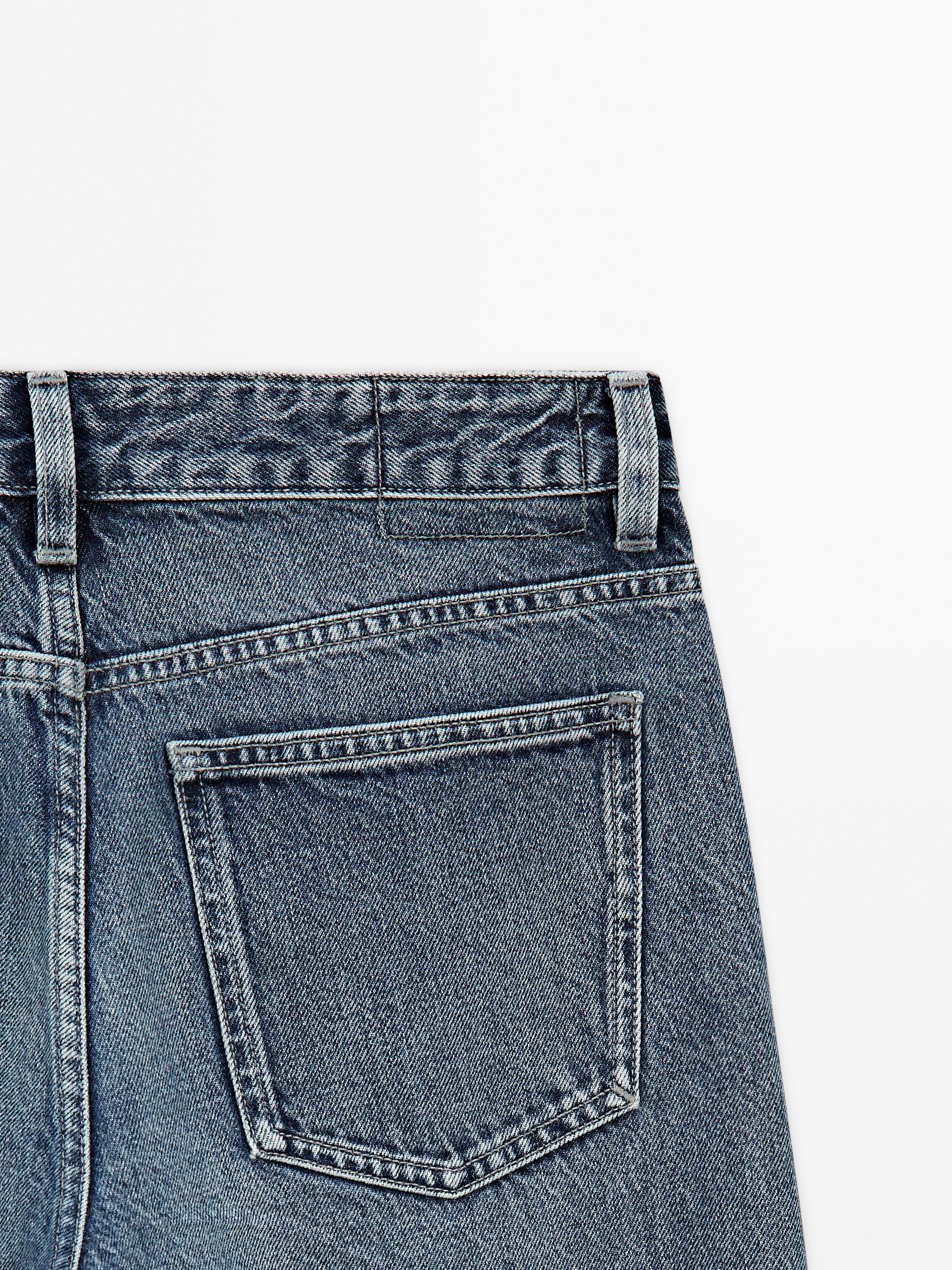 Mid-waist wide-leg jeans