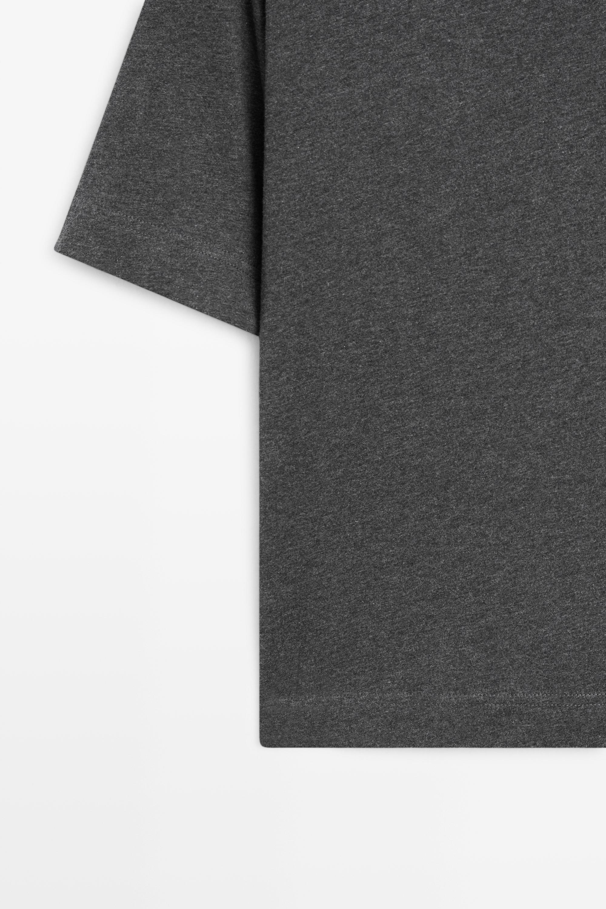 Short sleeve T-shirt with pocket detail — MEDIUM GREY