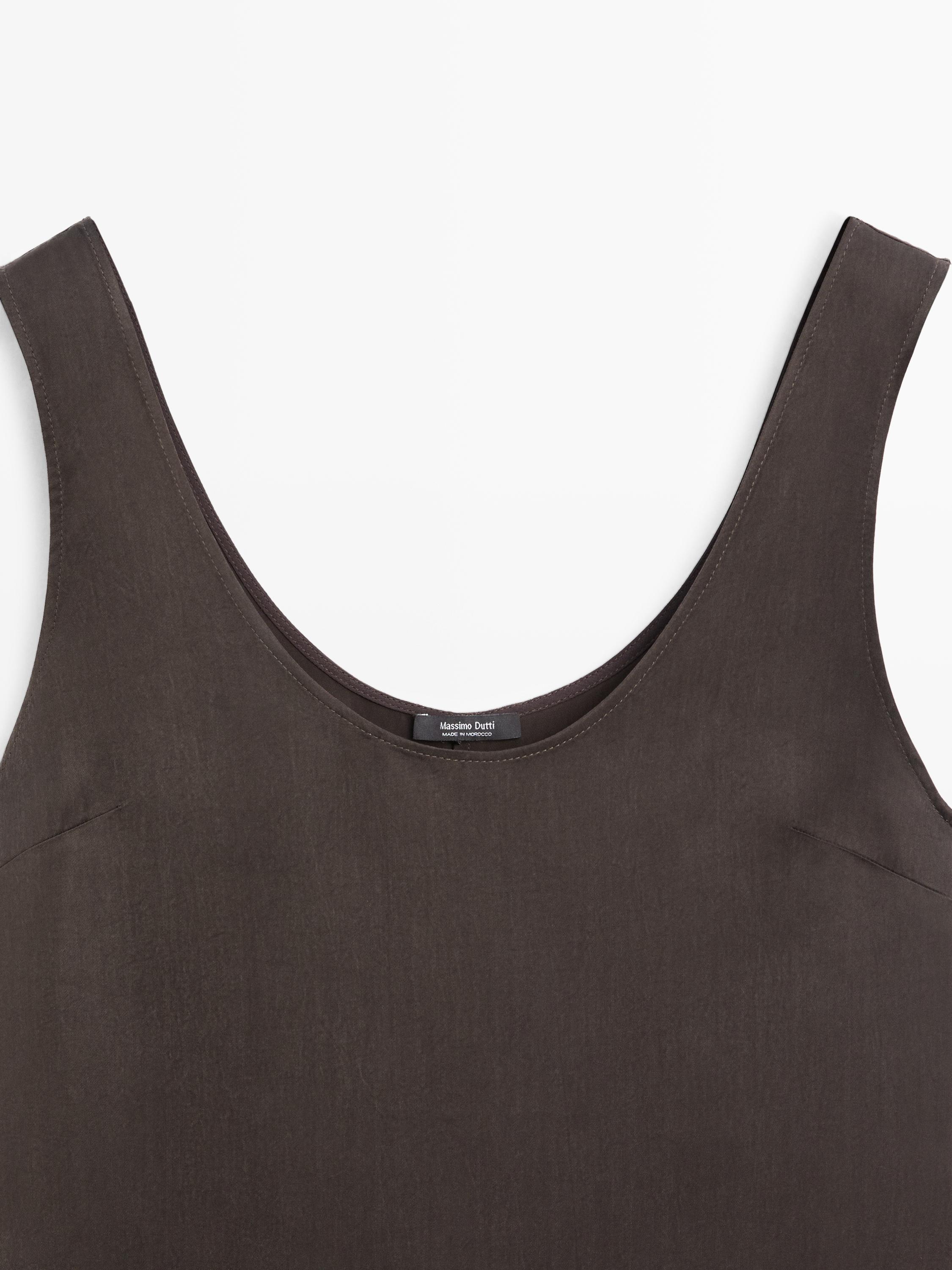 Short flowing dress with lace detail — Chocolate
