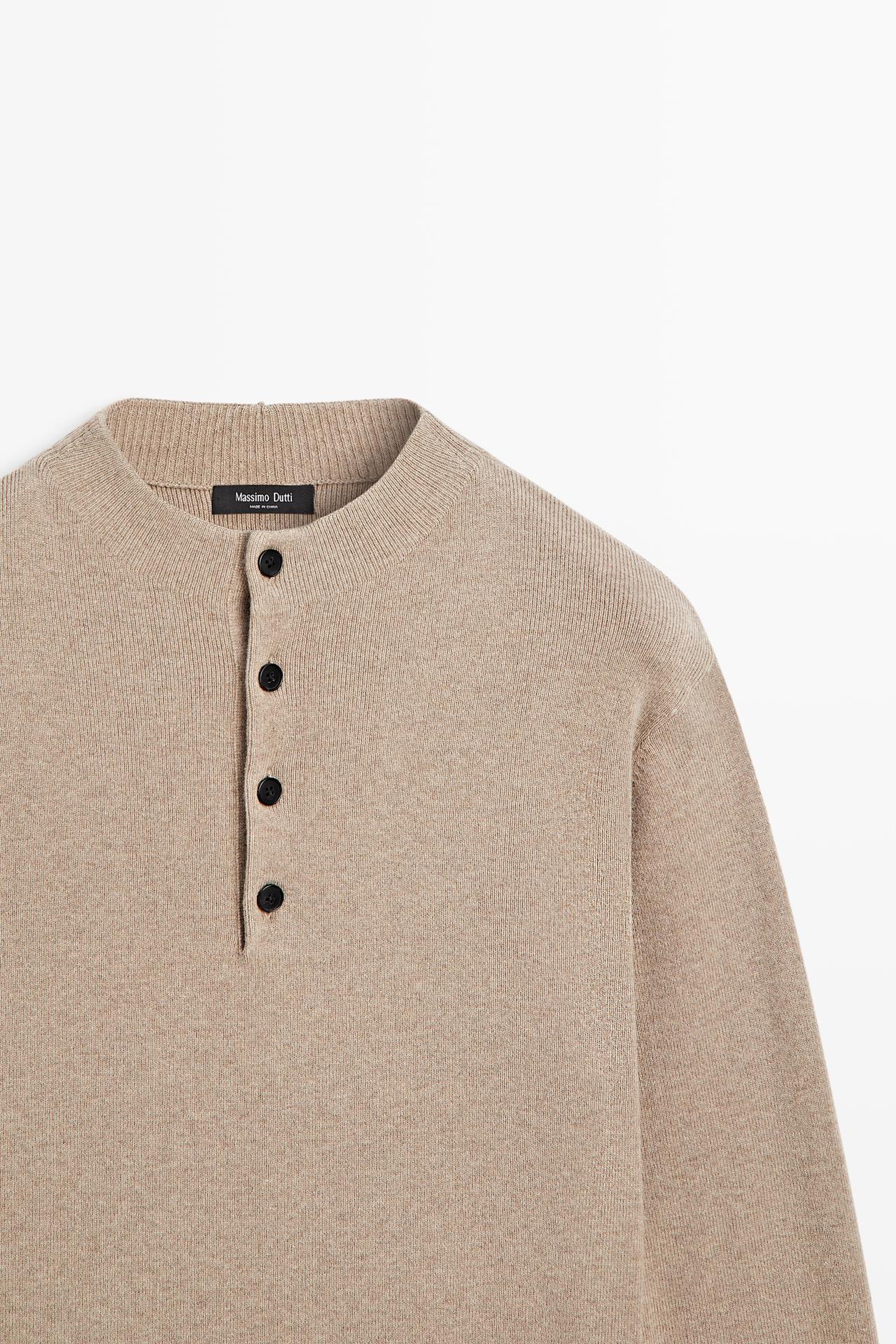 Buttoned mock neck knit sweater — GOLDEN BROWN