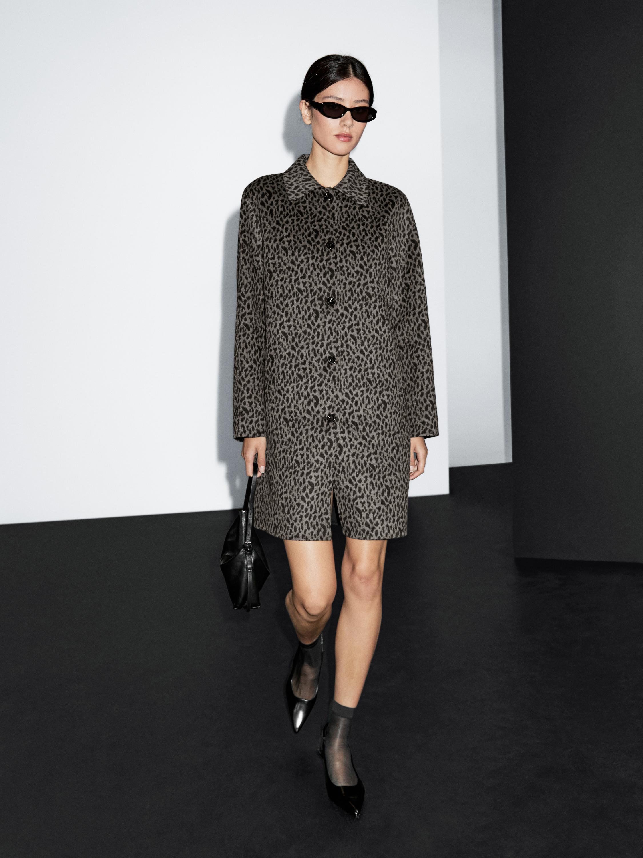 Mantel motif kulit binatang campuran wol