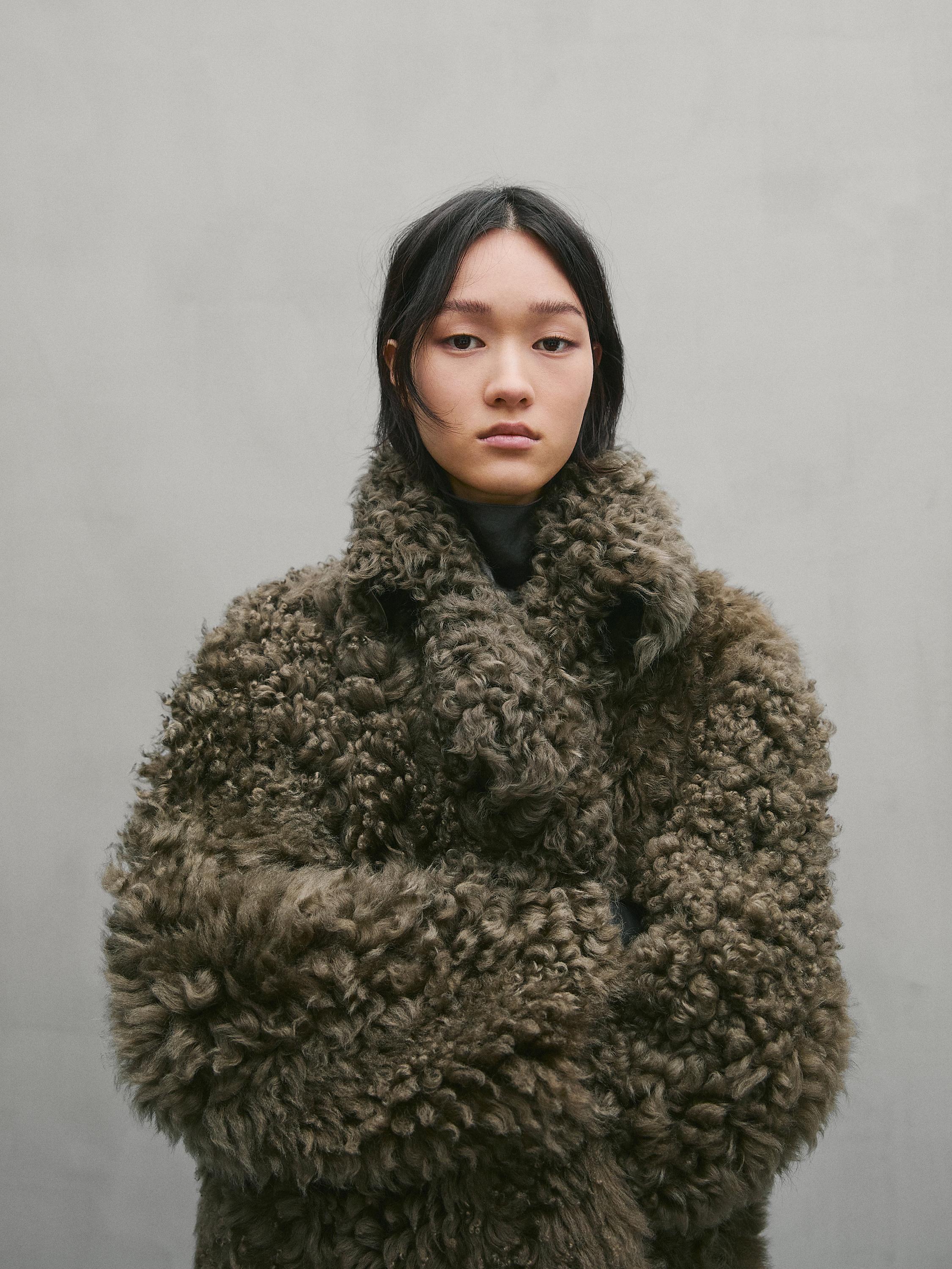 Long fur coat - Studio